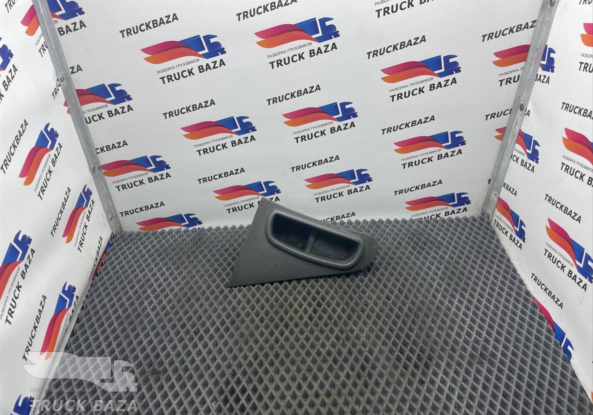 3175593 Накладка декоративная для Volvo FH FH13 (с 2002 по 2008)