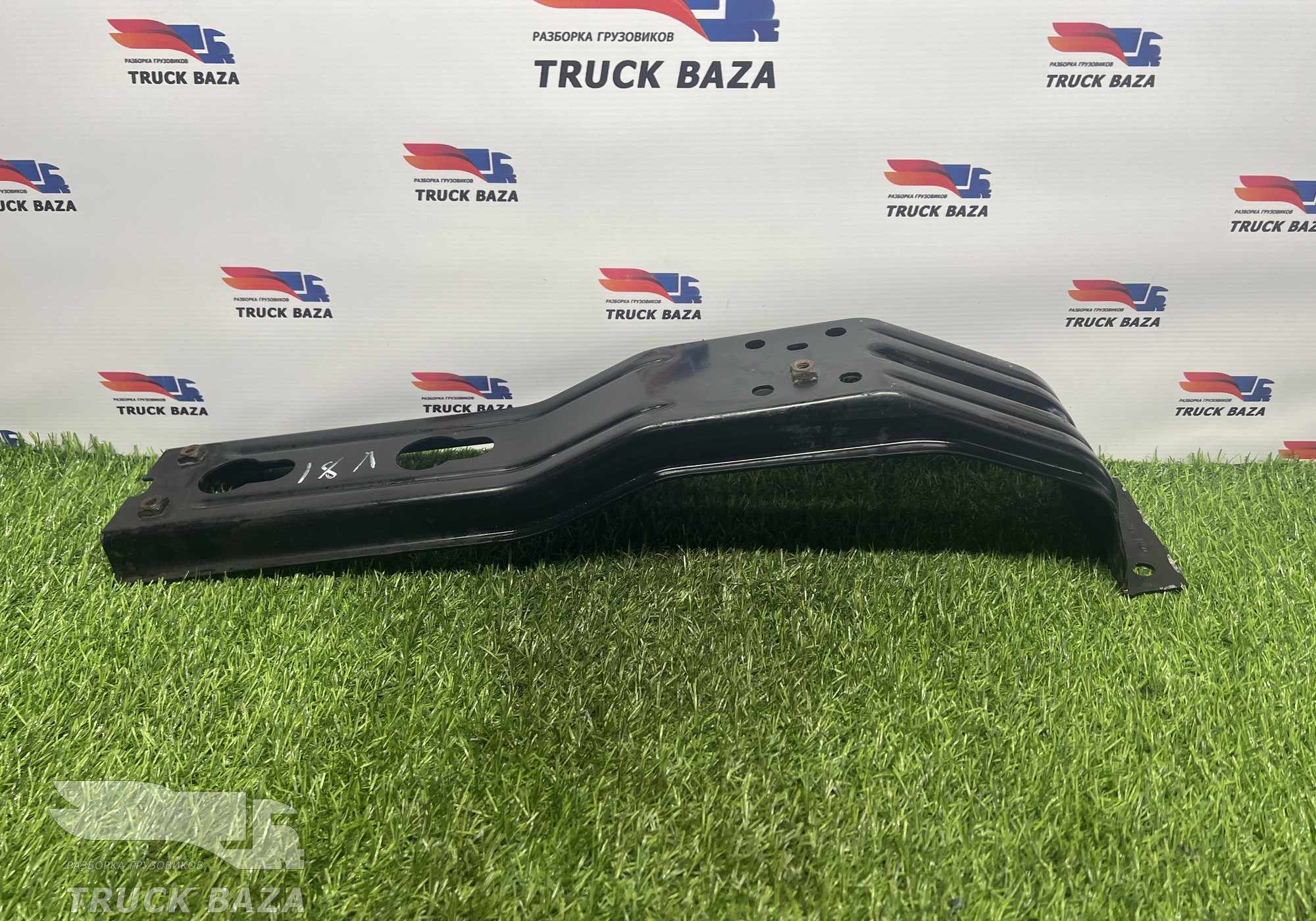 82144986 Кронштейн корпуса подножек для Volvo FH 4 (с 2012)