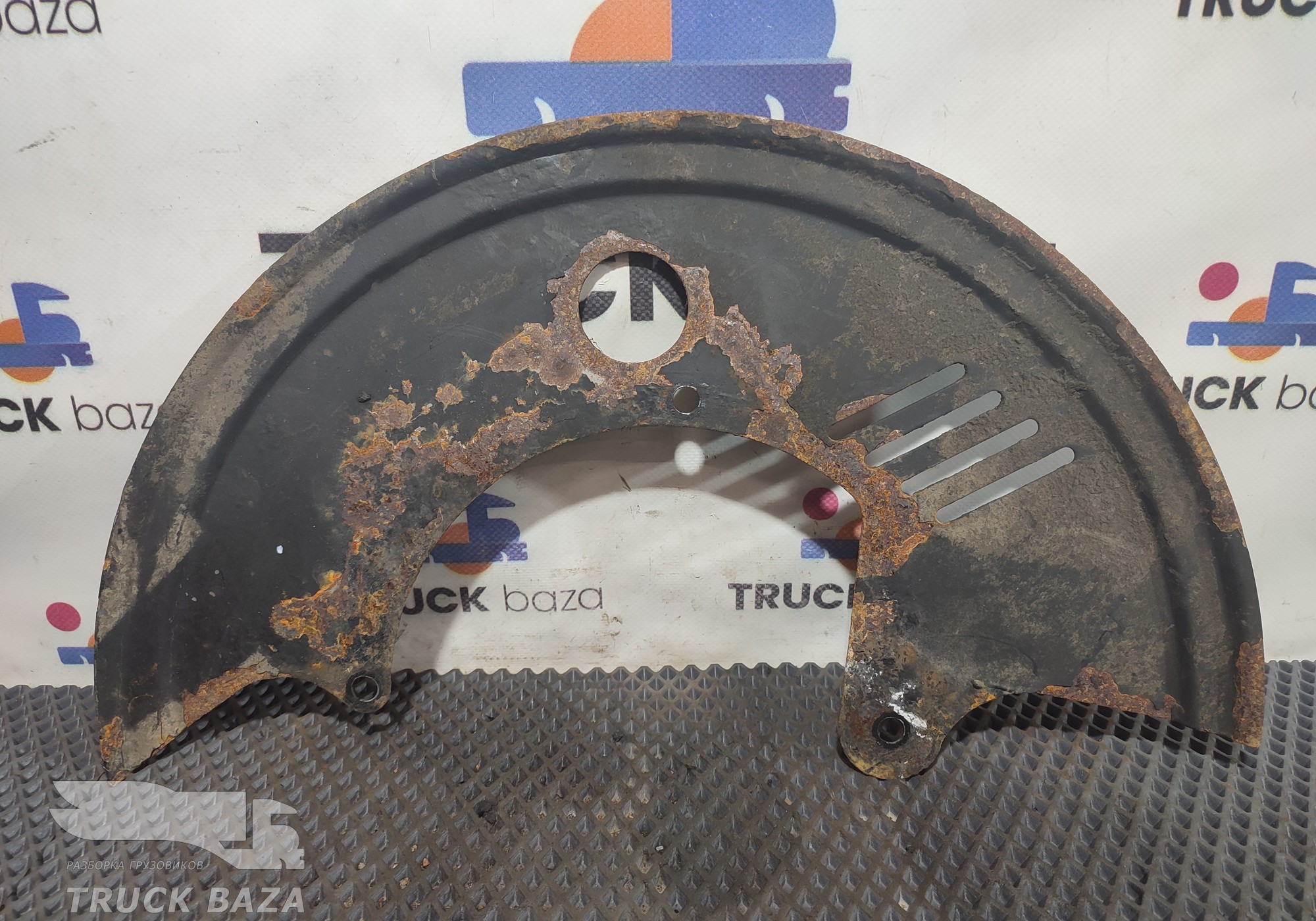 HD90009440472 Пыльник тормозного диска правый для КАМАЗ 5490 (с 2013)