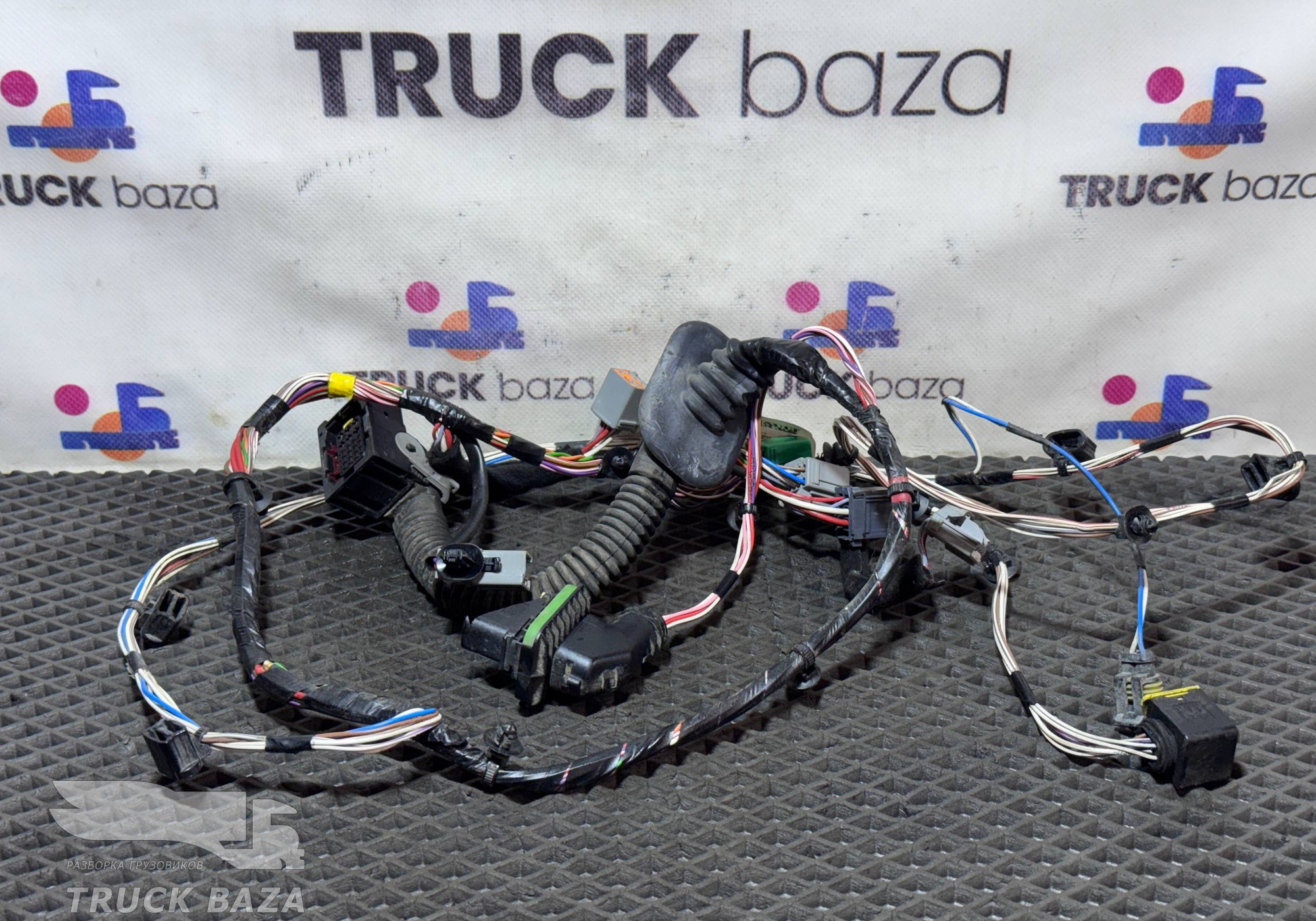 7421903556 Проводка двери правой для Renault T (с 2013)