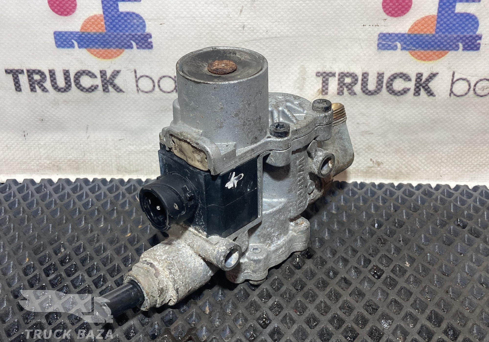 4721950180 Кран ABS для КАМАЗ 5490 (с 2013)