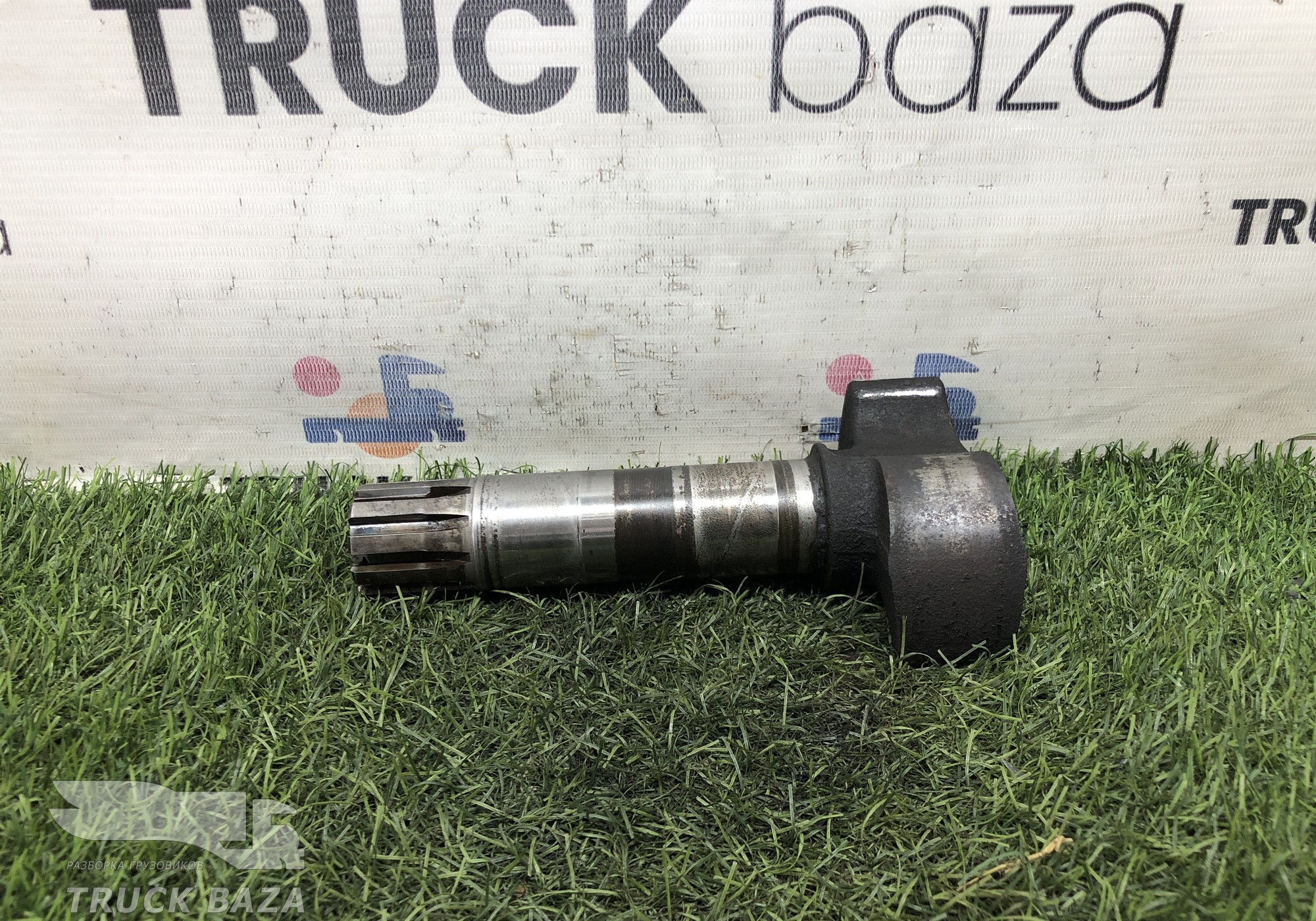 1340860 Вал тормозной передний правый