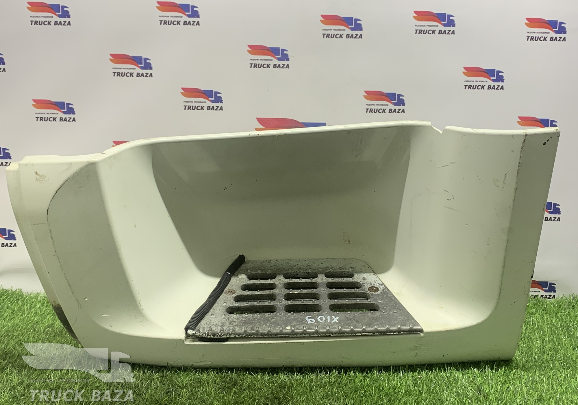 1642682 Корпус подножки левой для Daf XF105 (с 2006 по 2020)