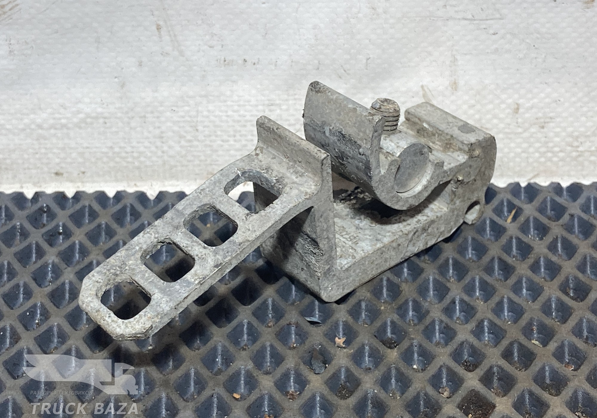 1878229 Кронштейн трубок AdBlue