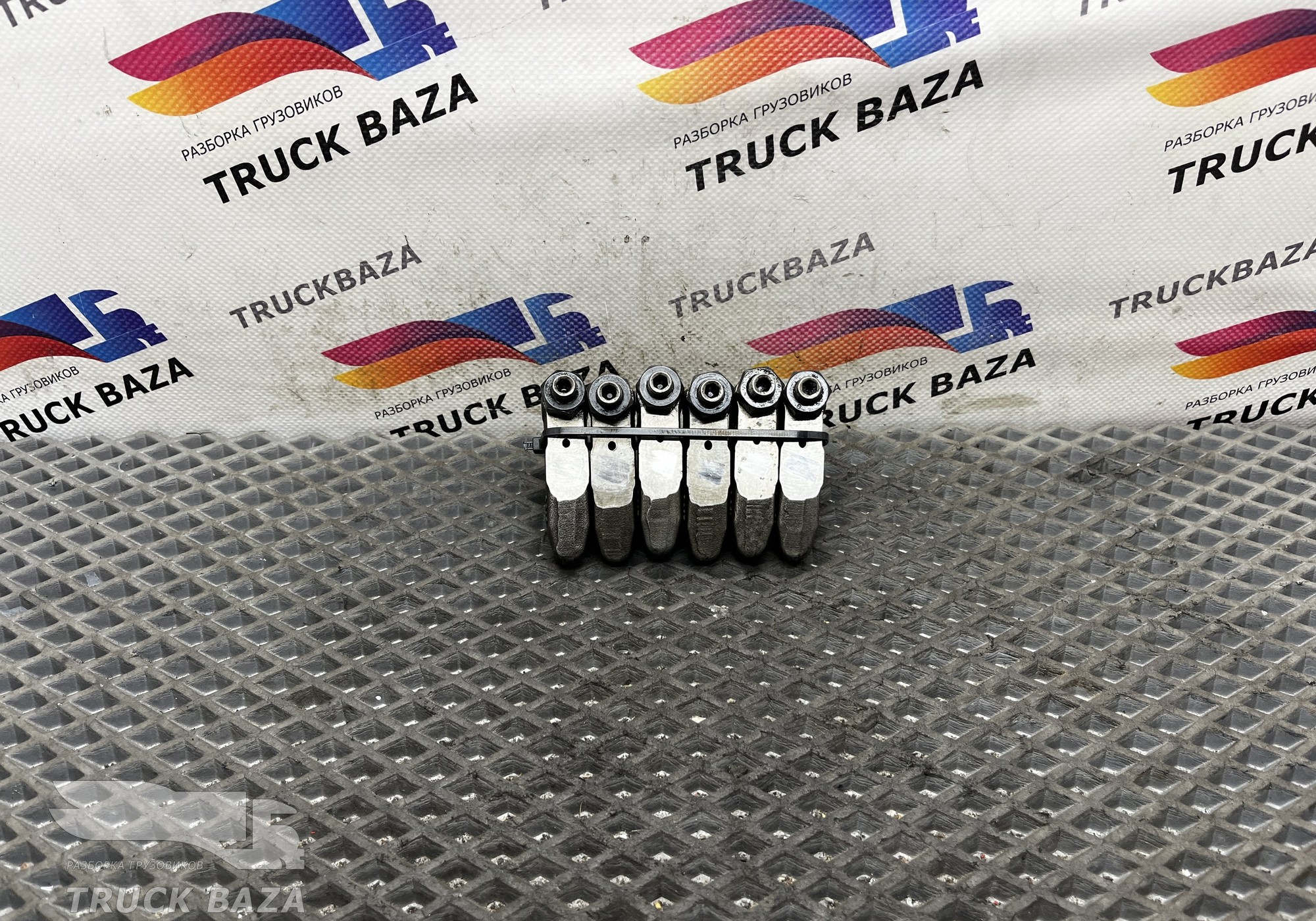1320440 Коромысло клапана (комплект) для Daf CF I (с 2000 по 2006)