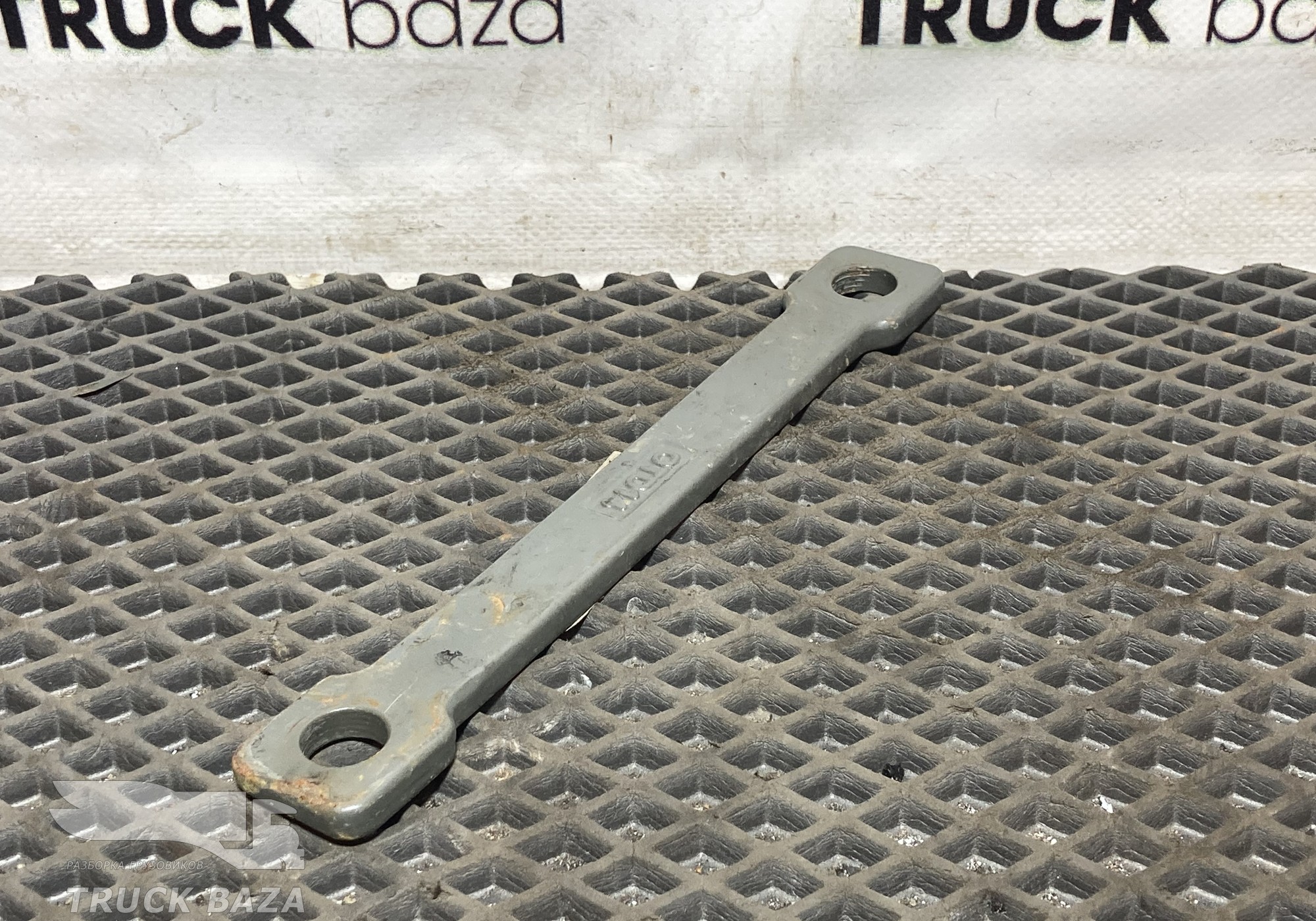 810W418200191 Проставка кронштейна топливного бака для Sinotruk Sitrak C7H