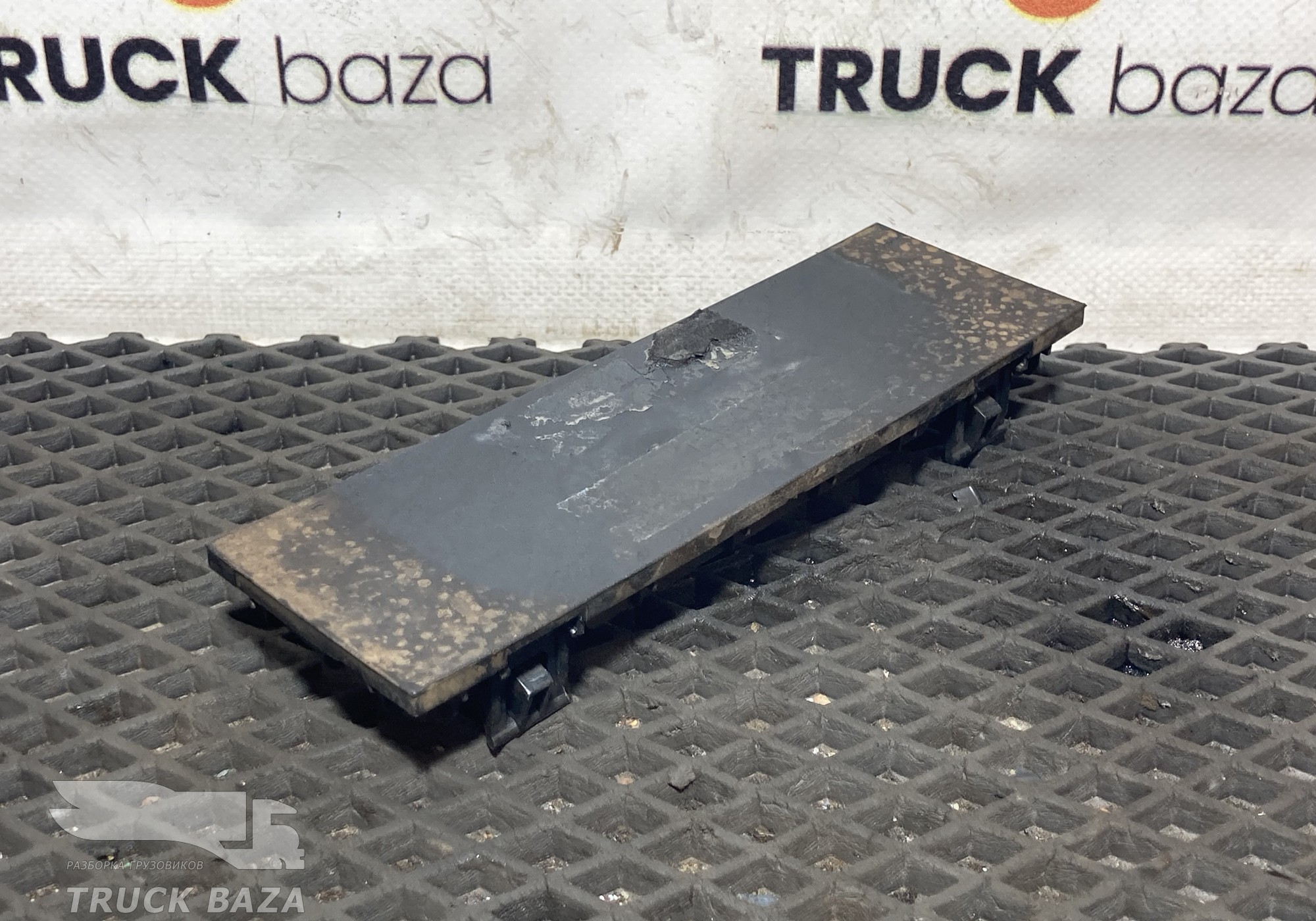 JC46E519C68BCW Заглушка потолочной консоли для Ford F-MAX (с 2018)