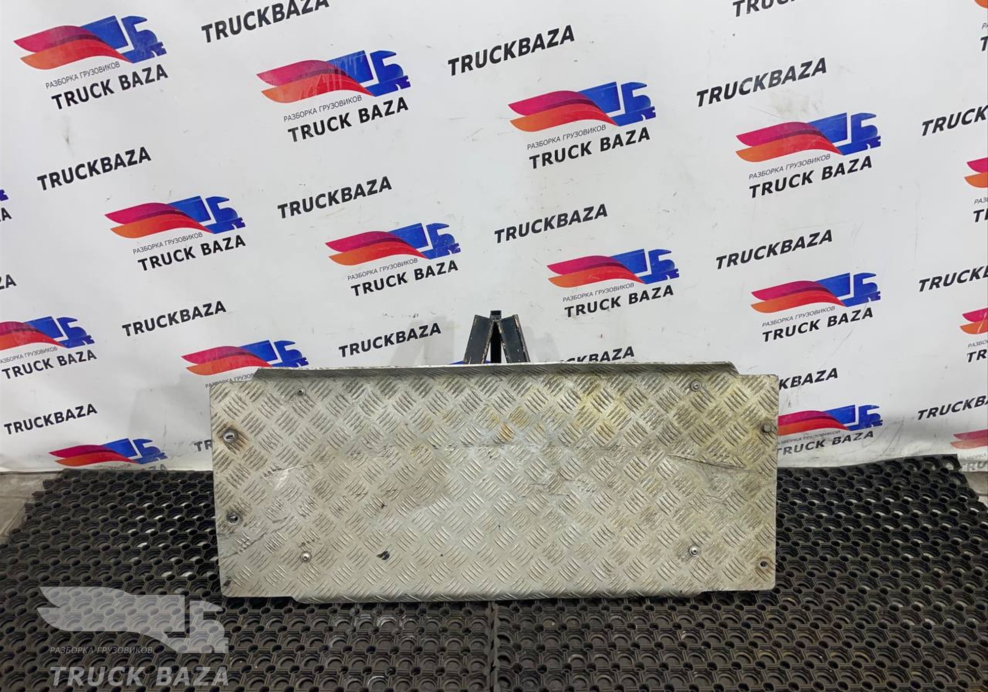 Подножка для Mercedes-Benz Actros MP3 (с 2008)