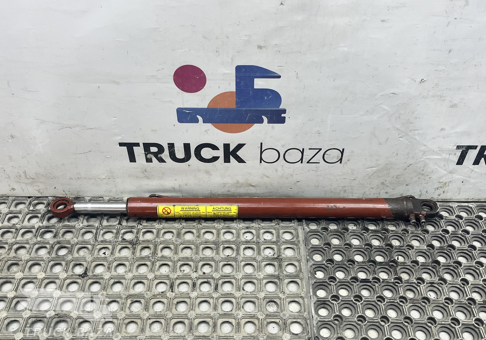 98427951 Цилиндр подъема кабины