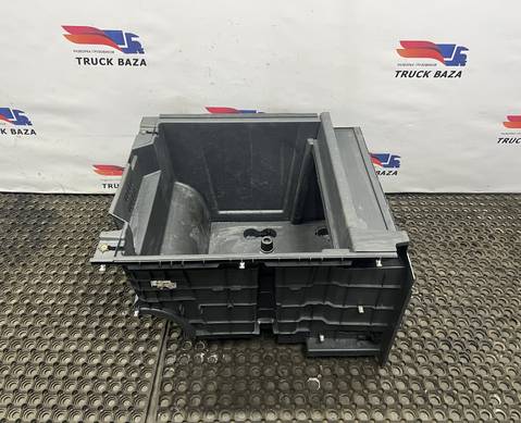 82316006 Ящик инструментальный левый для Renault T (с 2013)