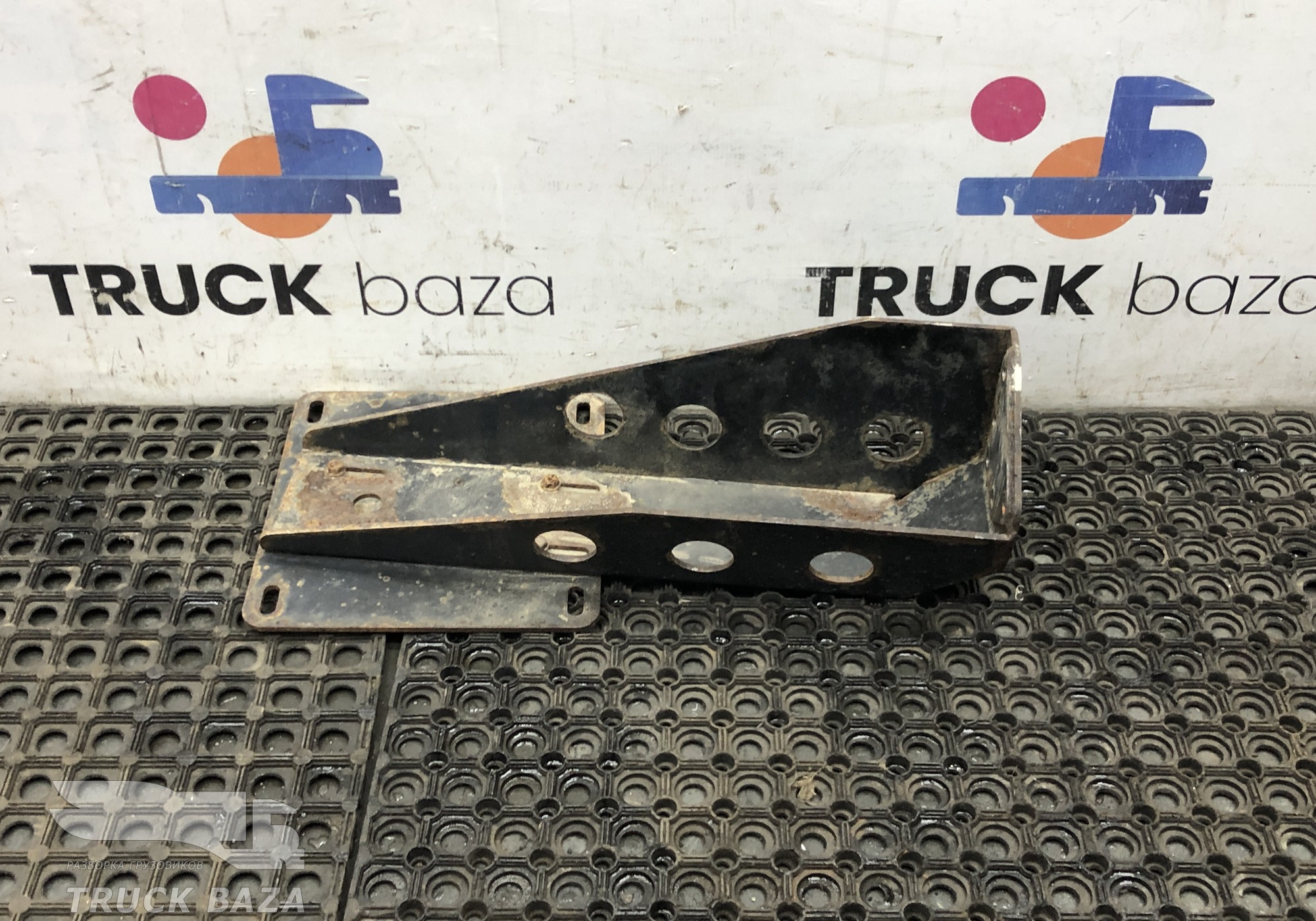 65801109170 Кронштейн воздушного фильтра для КАМАЗ 5490 (с 2013)