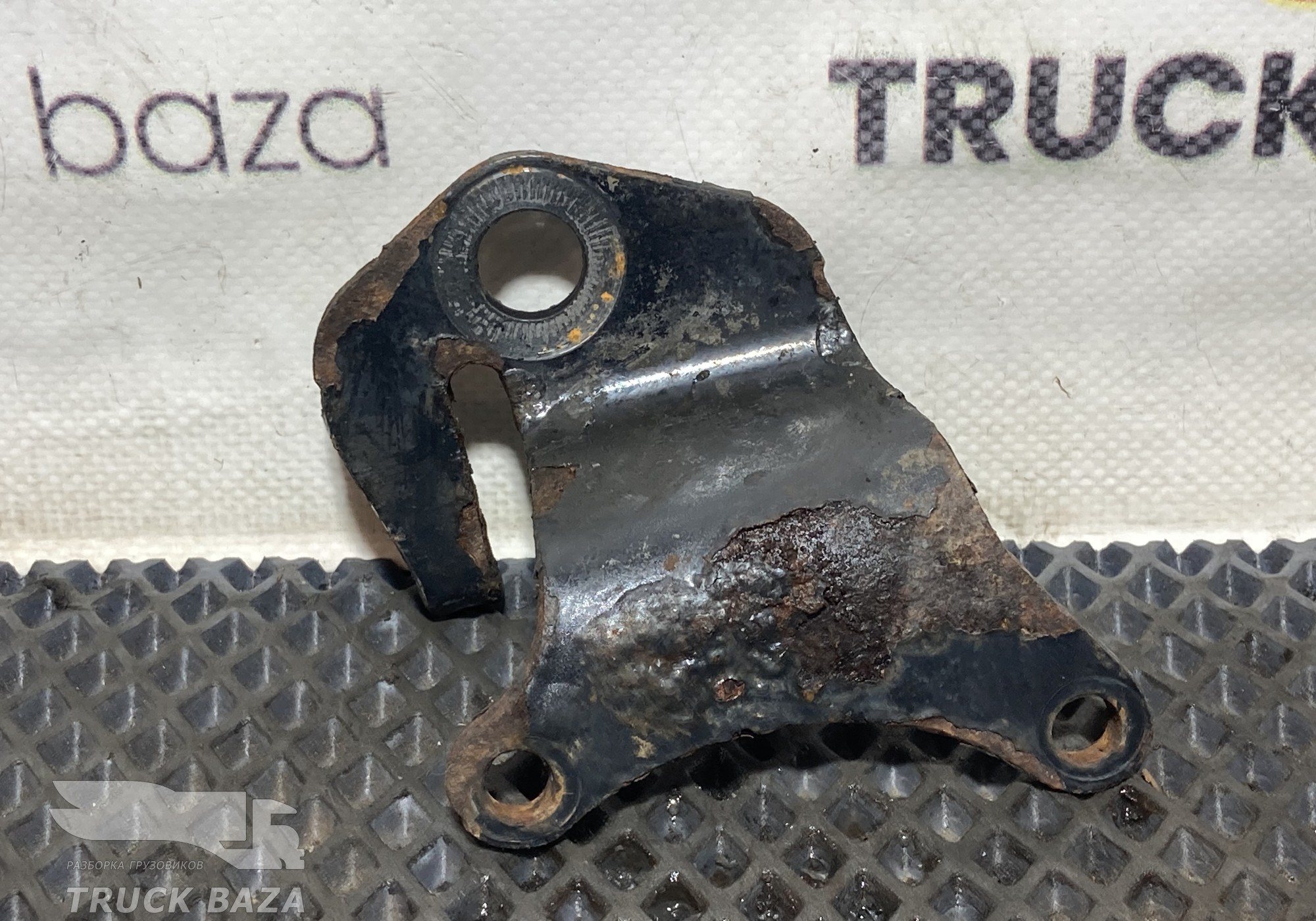 81517150595 Кронштейн крана ABS