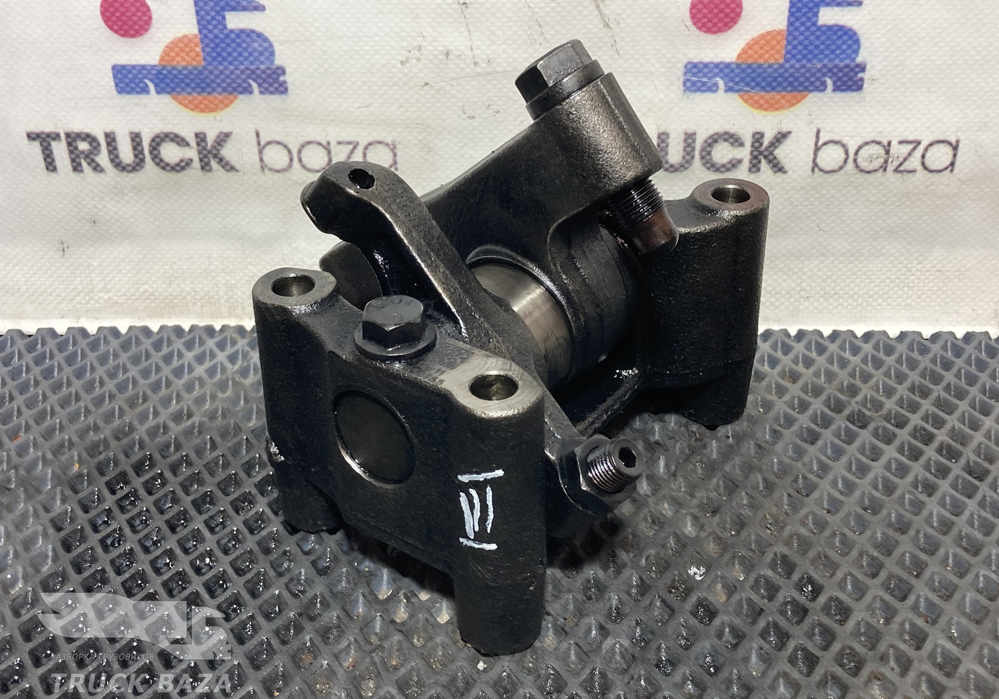 1858755 Вал рокеров в сборе для Daf XF105 (с 2005)