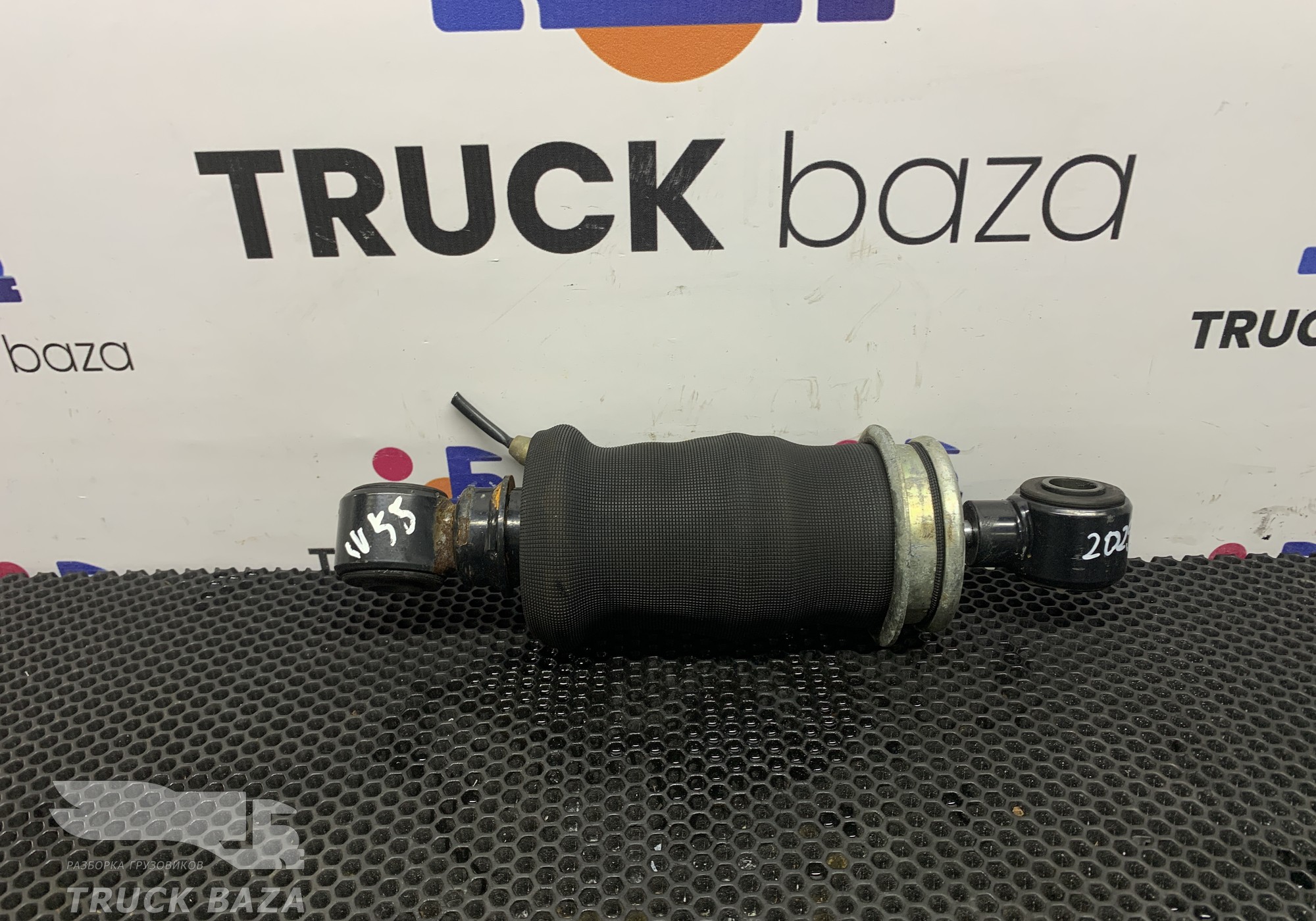 500357352 Подушка кабины задняя для Iveco Stralis