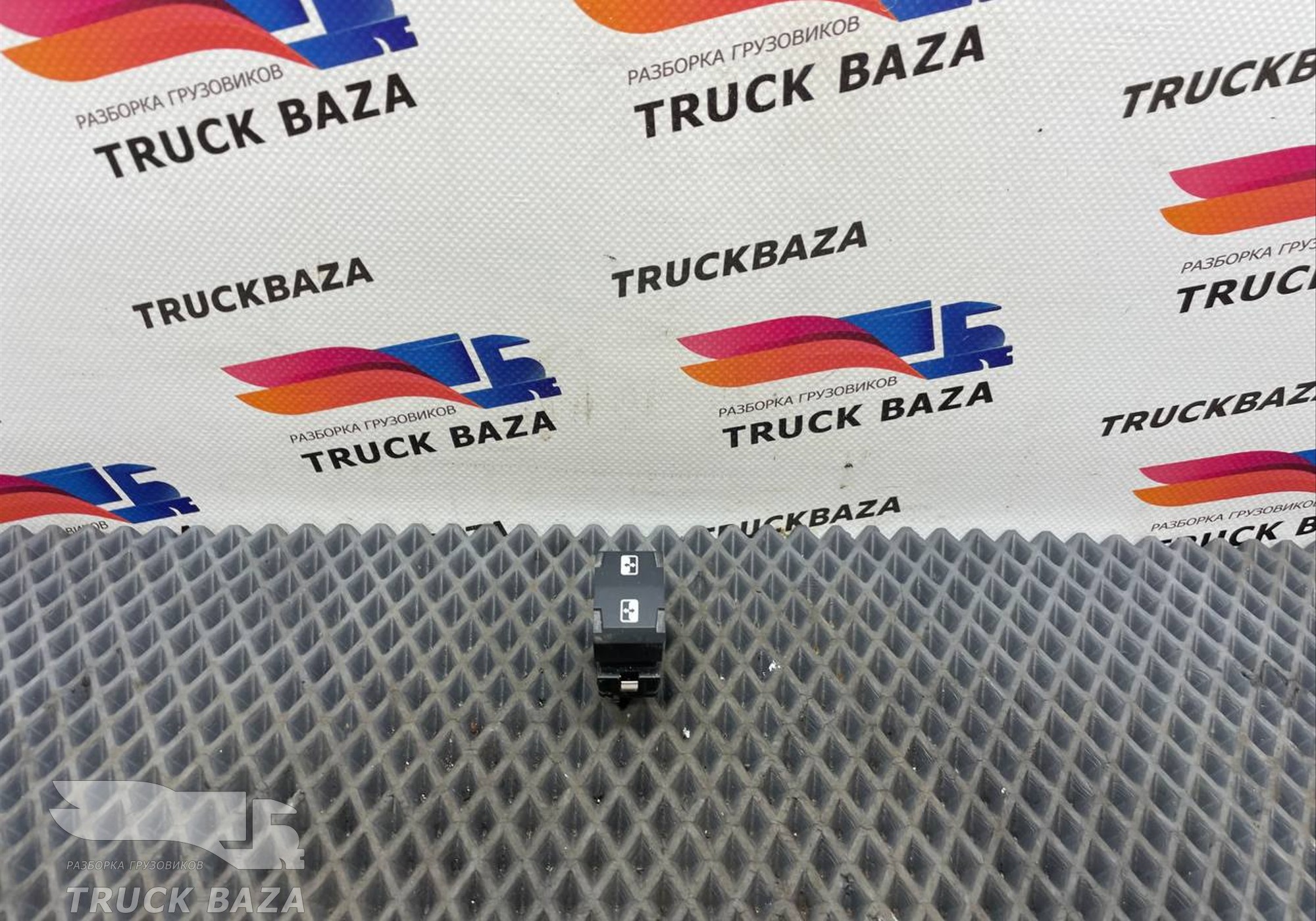 JC4670G317BB Кнопка открывания/закрывания крышки люка для Ford F-MAX (с 2018)