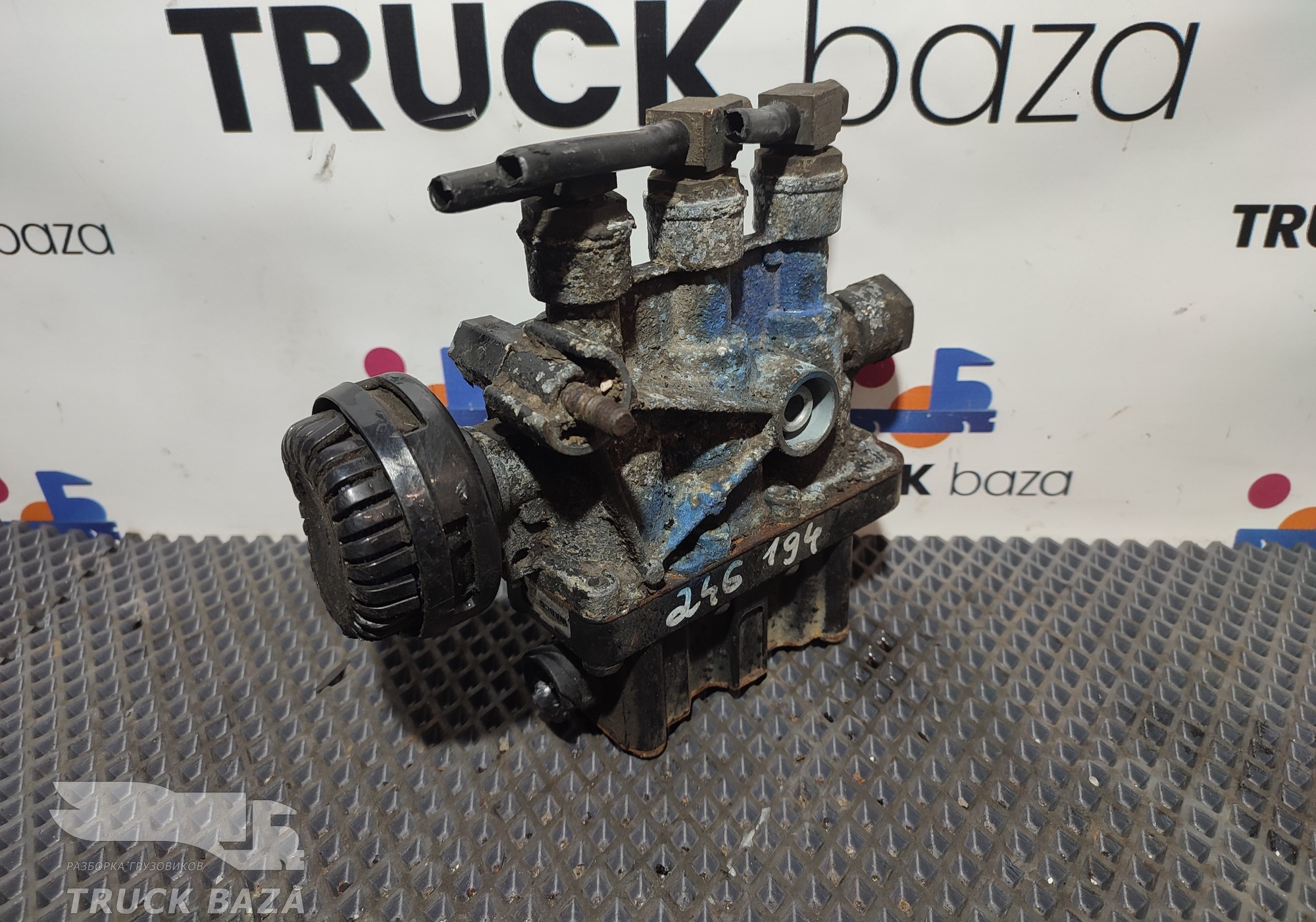 81259026239 Кран уровня пола главный