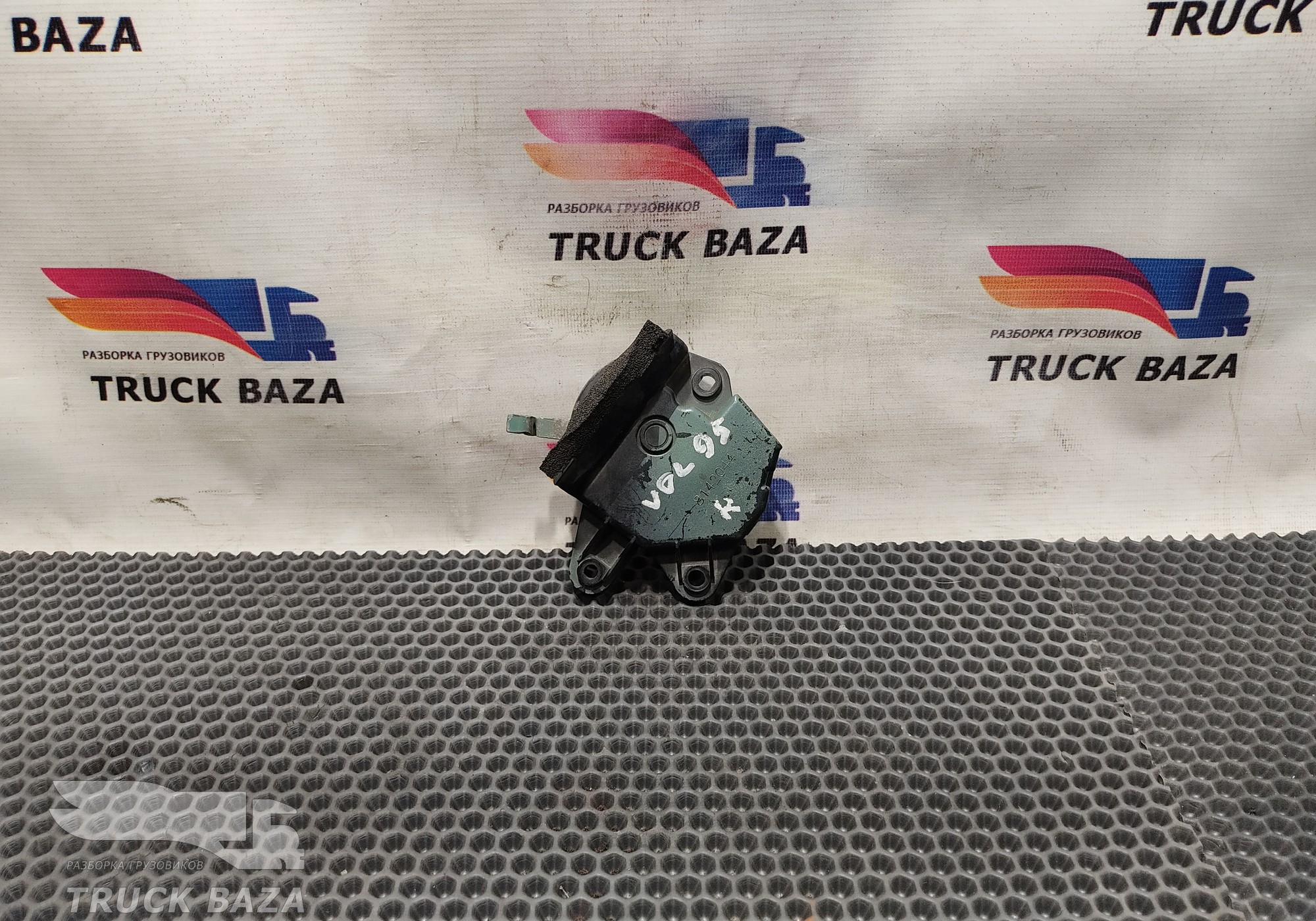 1063328 Ручка двери внутренняя правая для Volvo FM II (с 2002)