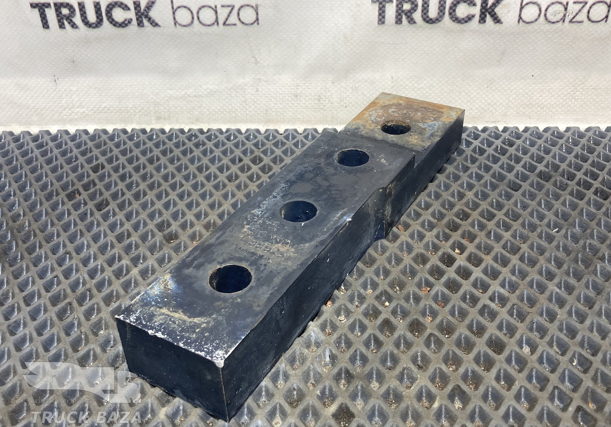 1488924 Проставка топливного бака для Scania 6-series