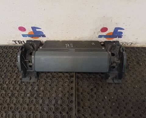 81639030317 Крышка вещевого ящика для Man TGS