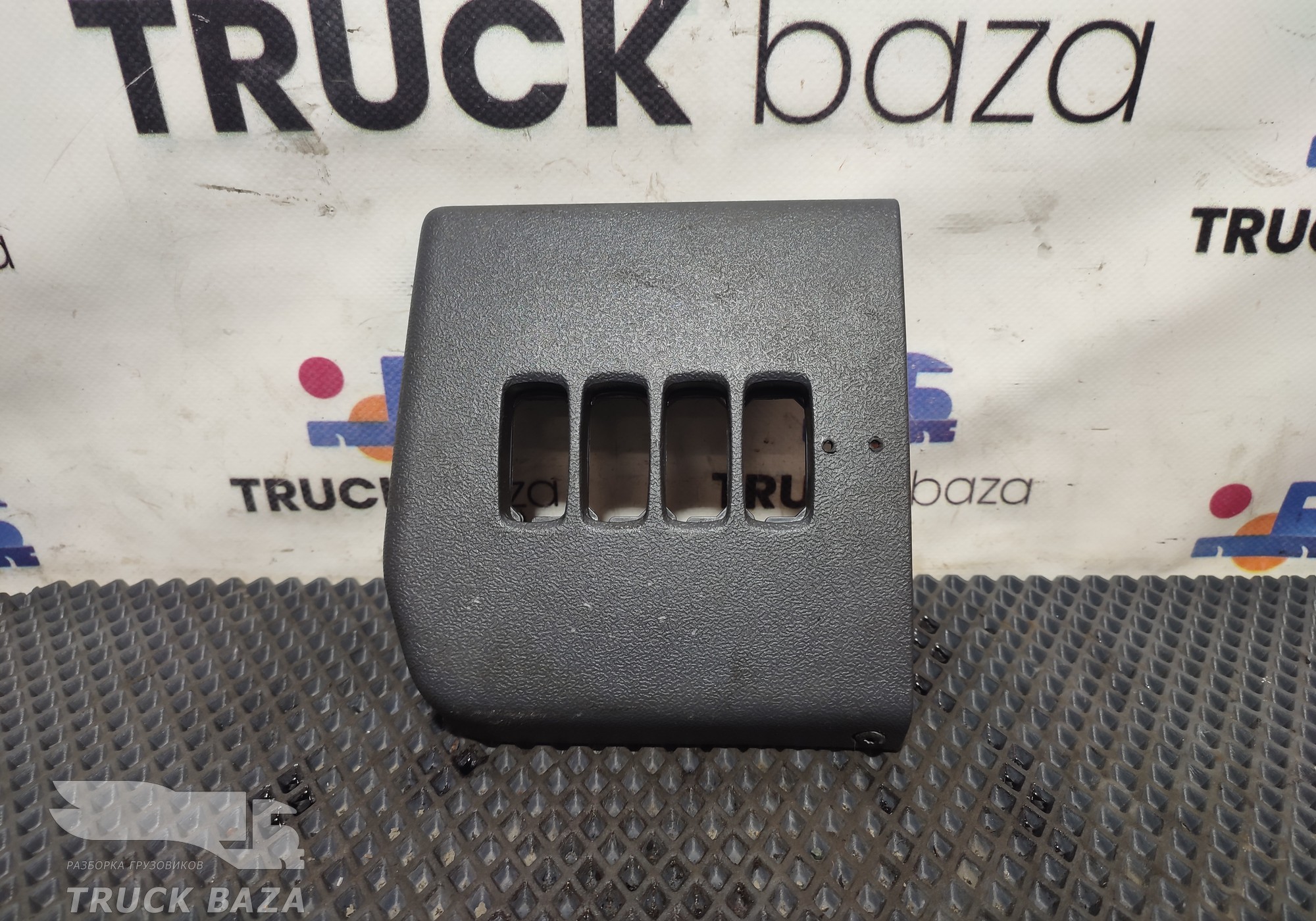 1722736 Крышка верхней вещевой полки левая для Scania