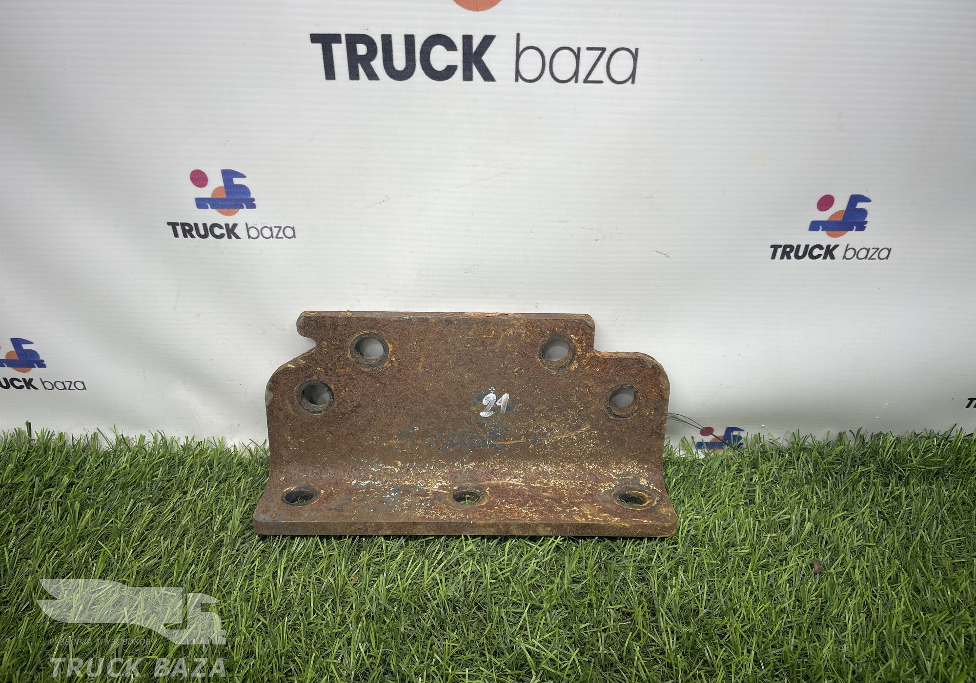 6580370303310 Кронштейн ящика АКБ для КАМАЗ 5490 (с 2013)