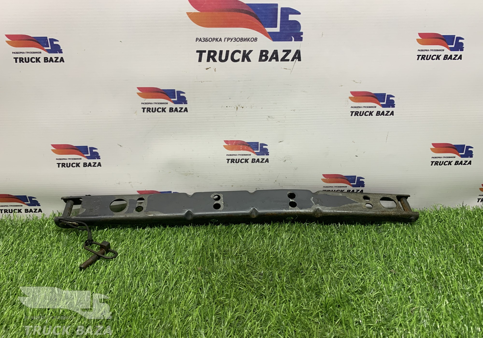 1398041 Кронштейн спойлера