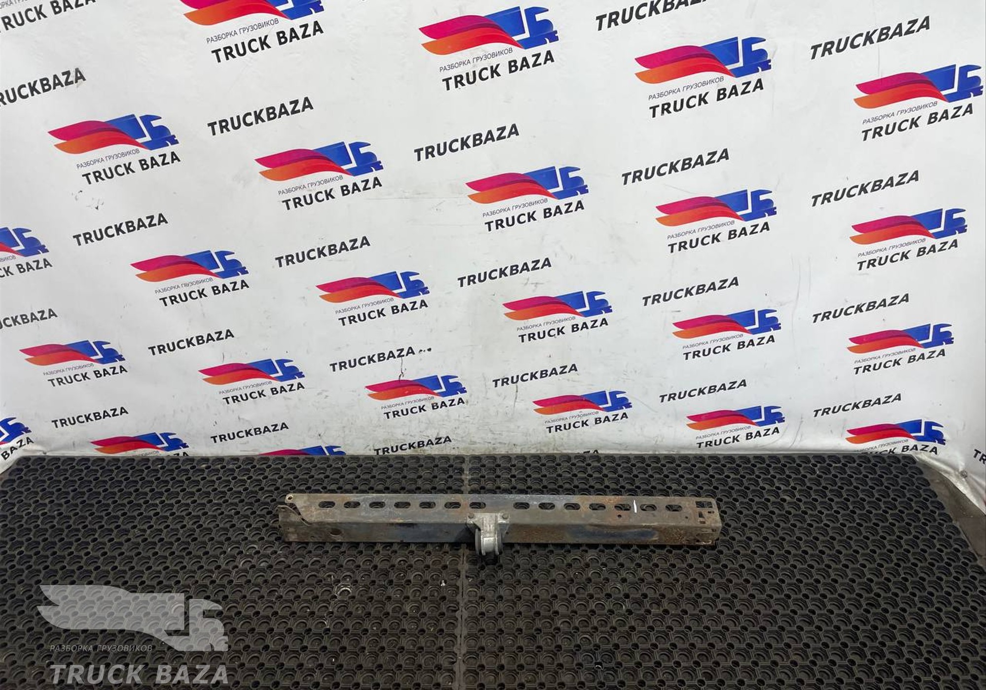 81061006653 Кронштейн радиатора для Man TGS I (с 2007)