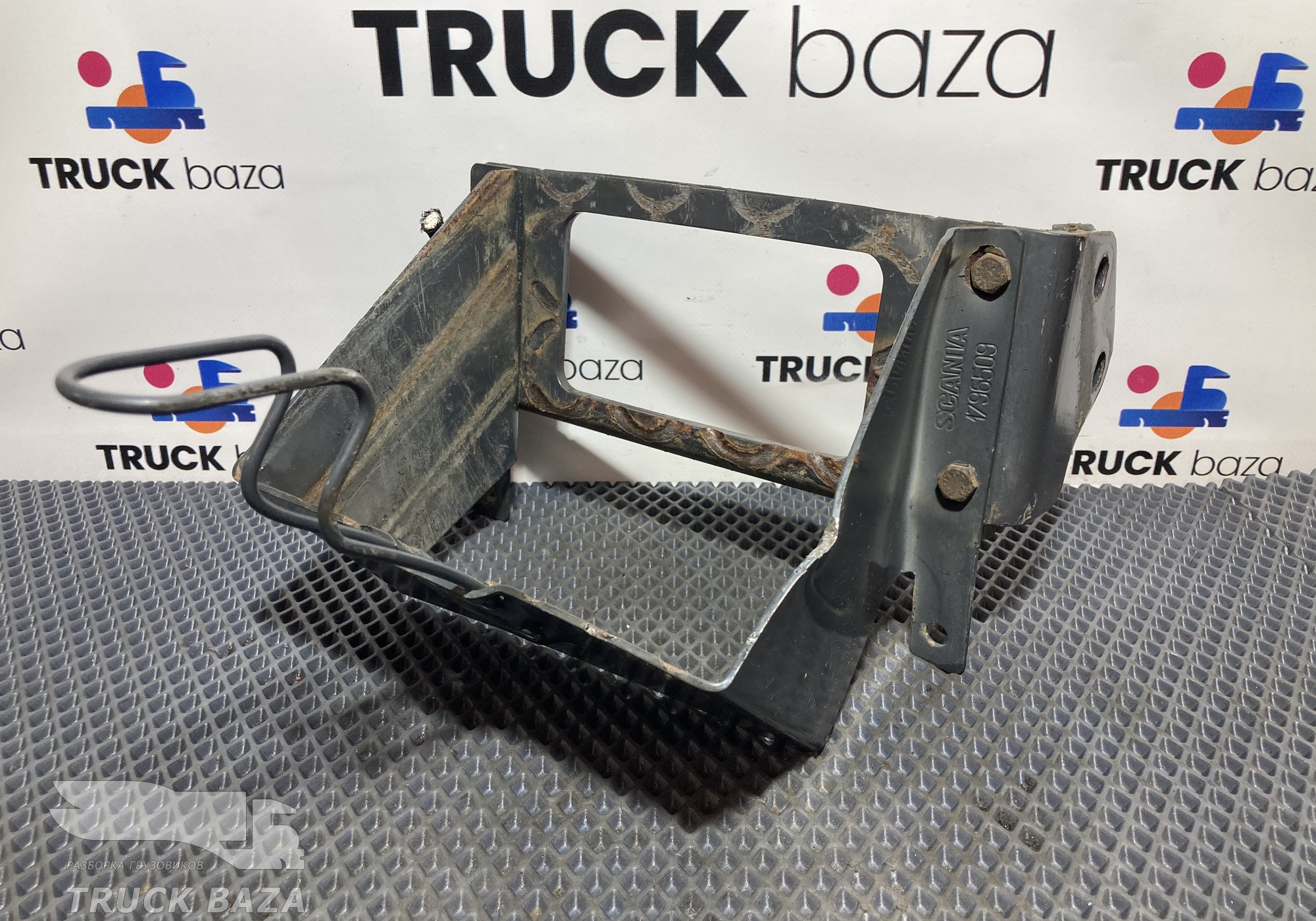 1796509 Кронштейн противооткатного упора