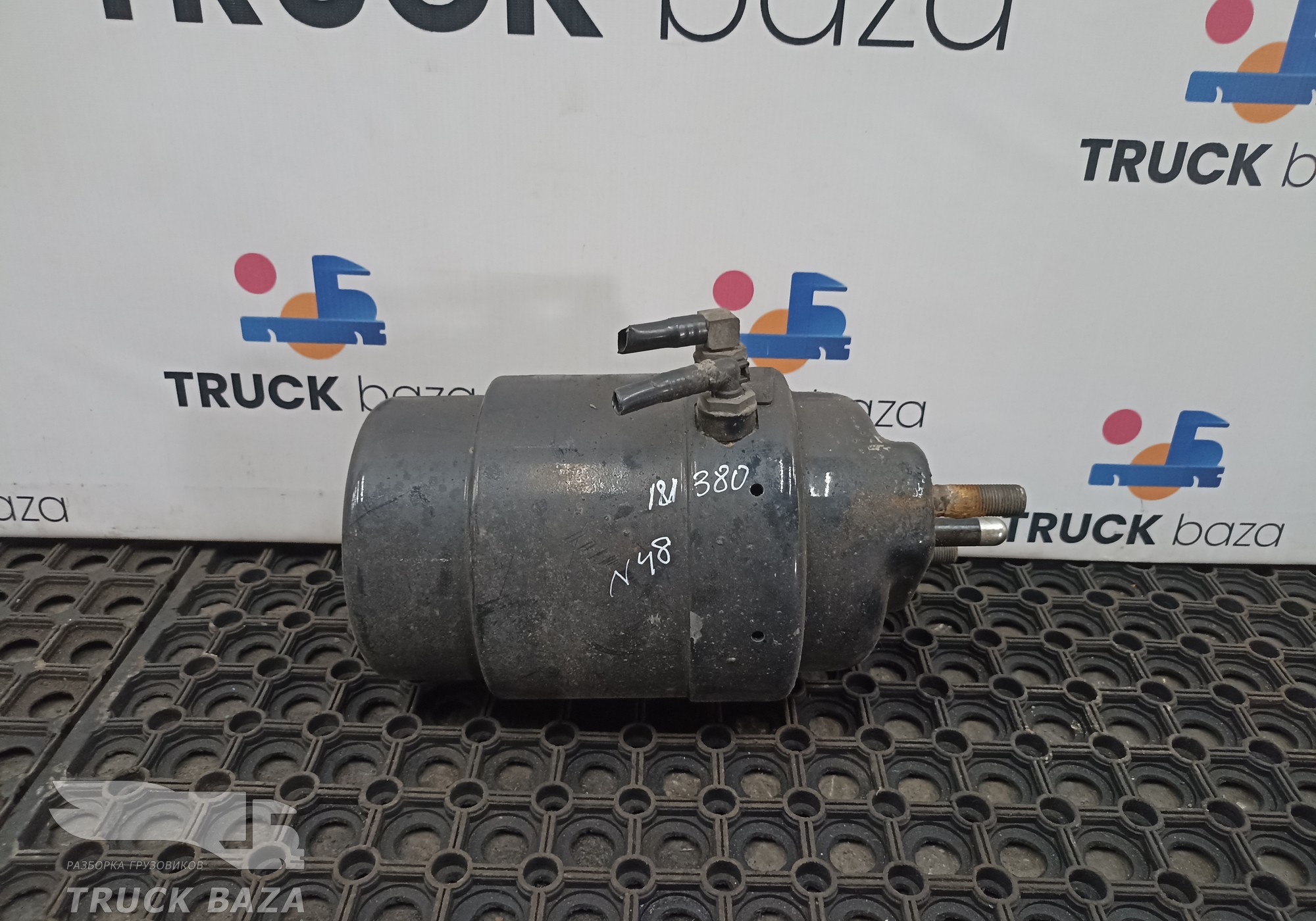 81504116014 Энергоаккумулятор тормозной задний правый для Man TGA