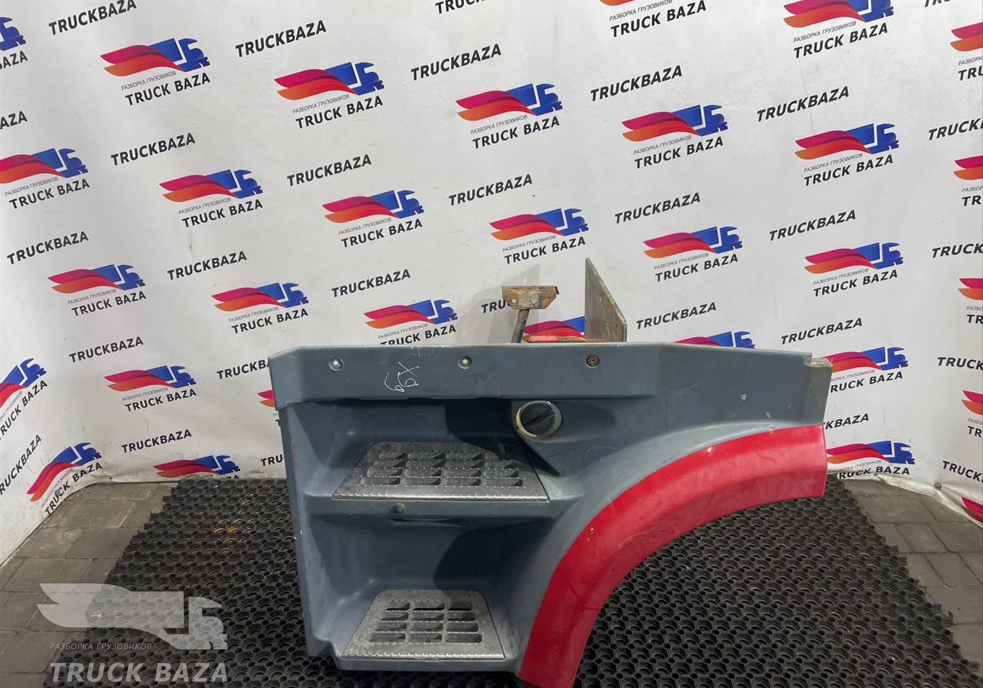 1291172 Корпус подножки левой для Daf XF105 (с 2005)