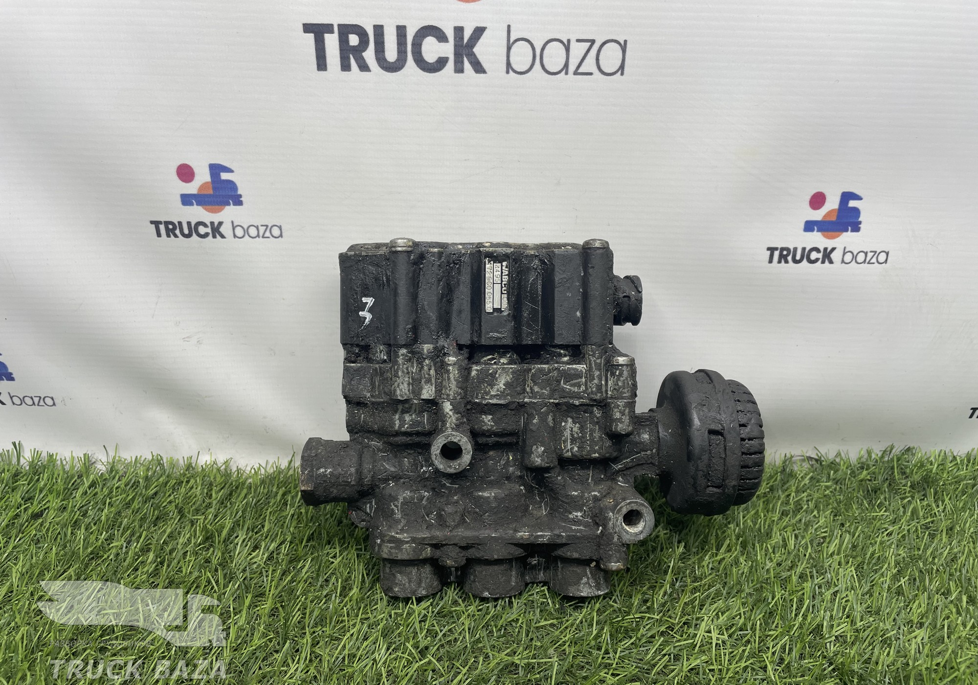 4729000550 Кран уровня пола главный