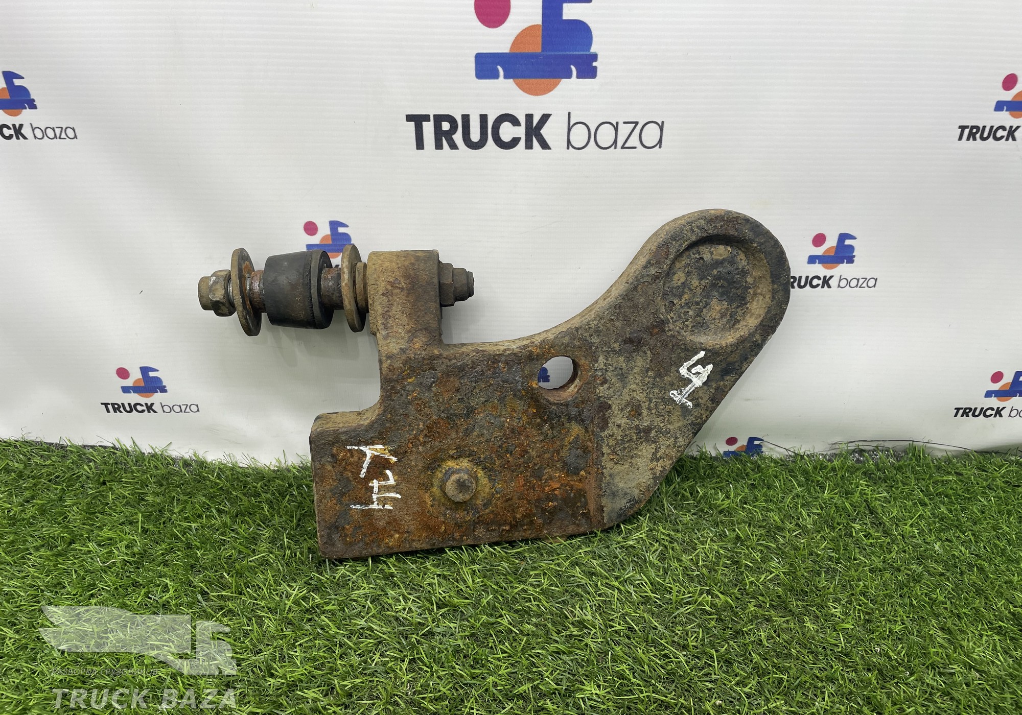 54902905534 Кронштейн амортизатора передний правый для КАМАЗ 5490 (с 2013)