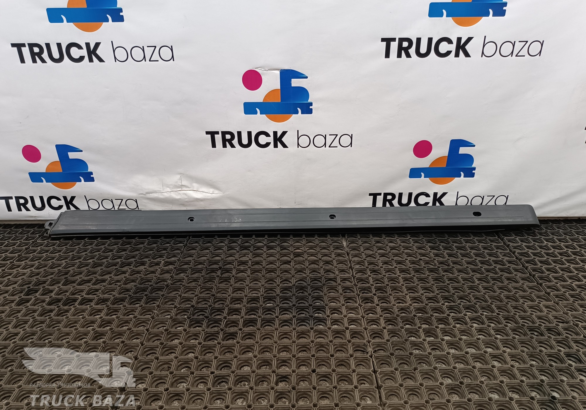 9406980862 Накладка крыши кабины левая для Mercedes-Benz Axor II (с 2004 по 2010)