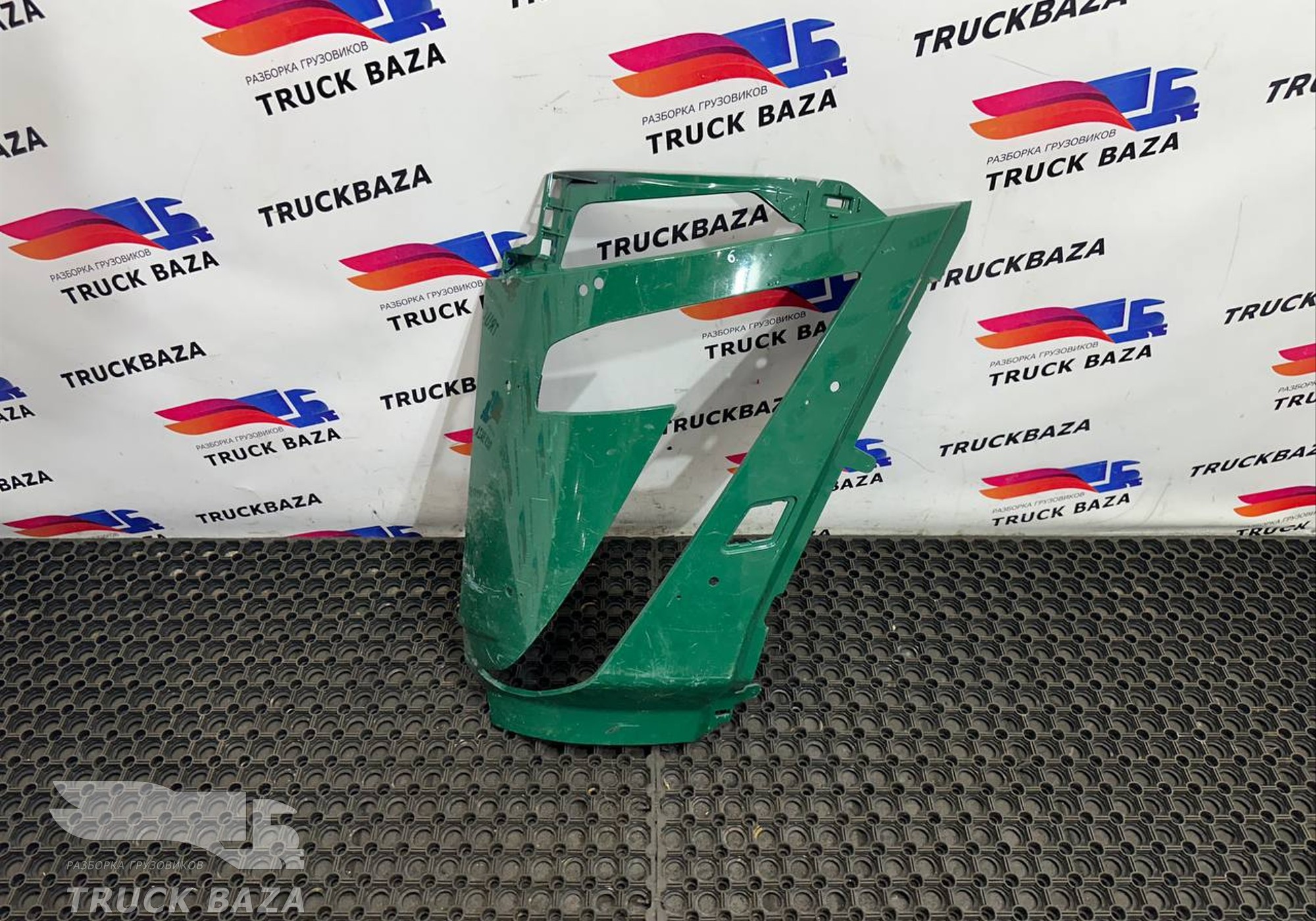 23529230 Облицовка фары левая для Volvo FH 5