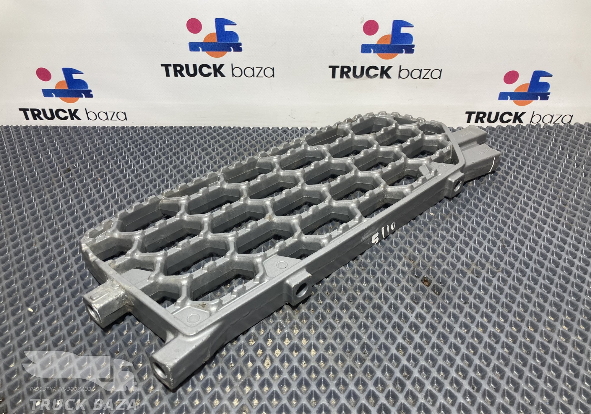 2648022 Площадка подножки для Scania 6-series R (с 2016)