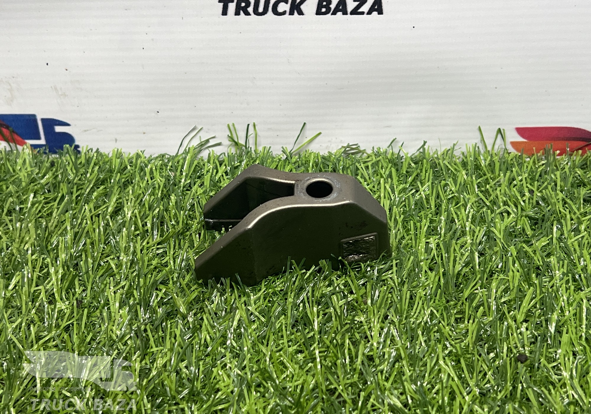 1791123 Кронштейн форсунки топливной