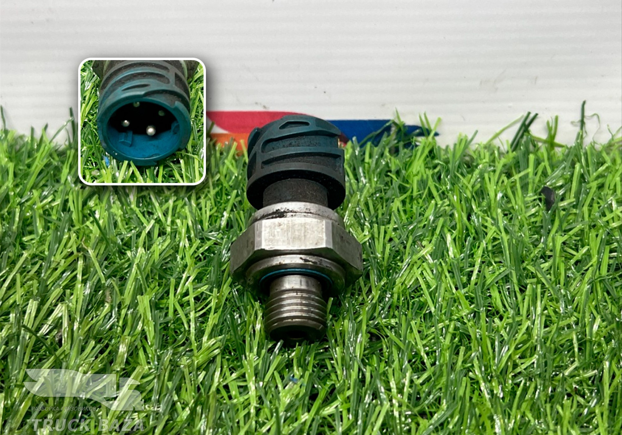 1826277 Датчик давления топлива