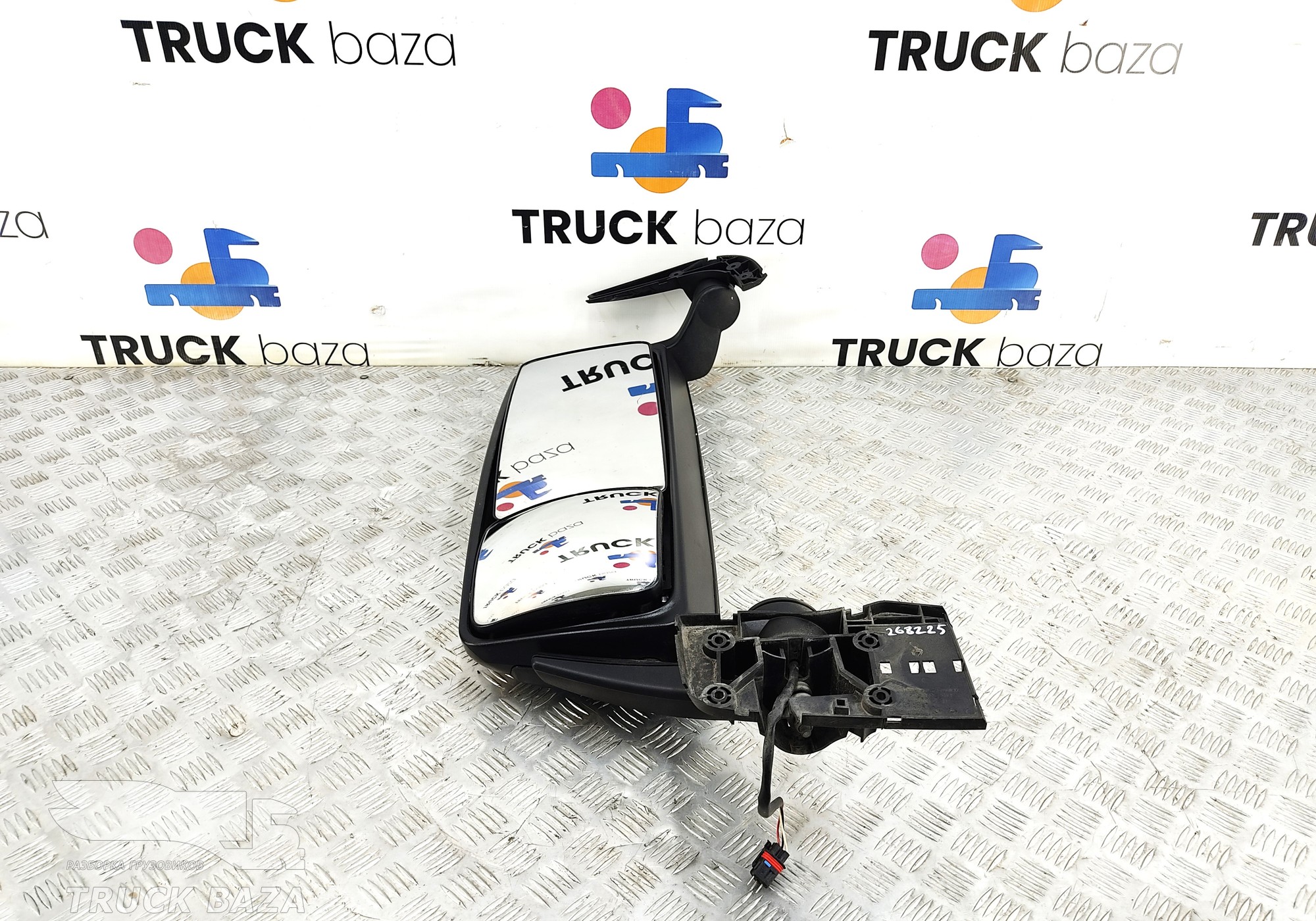 81637316638 Зеркало заднего вида боковое левое для Man TGX II (с 2012)