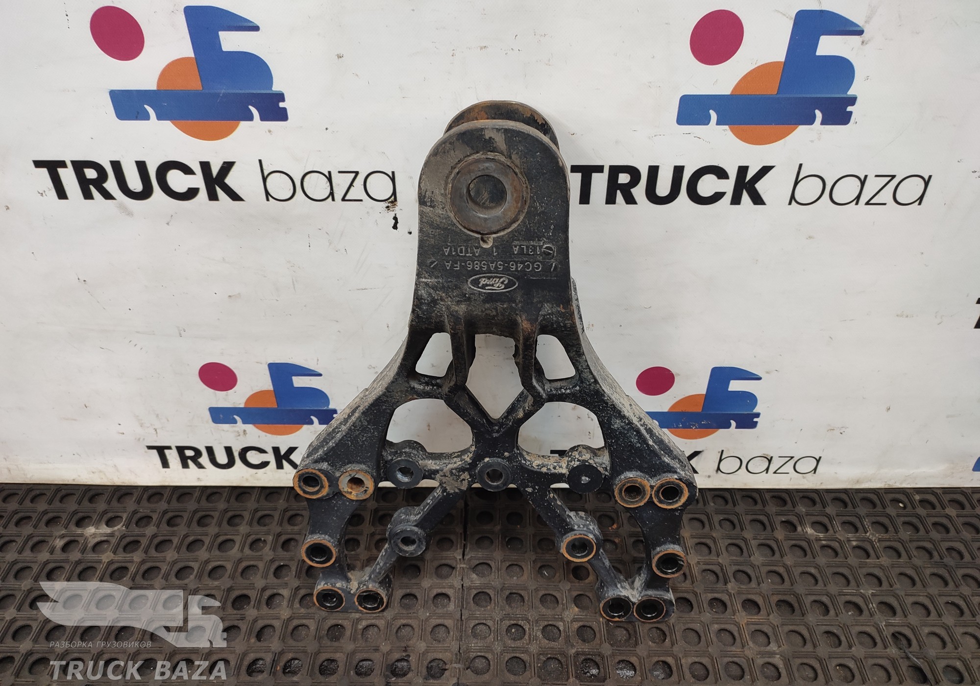 GC465A586FA Кронштейн полурессоры правый для Ford F-MAX (с 2018)