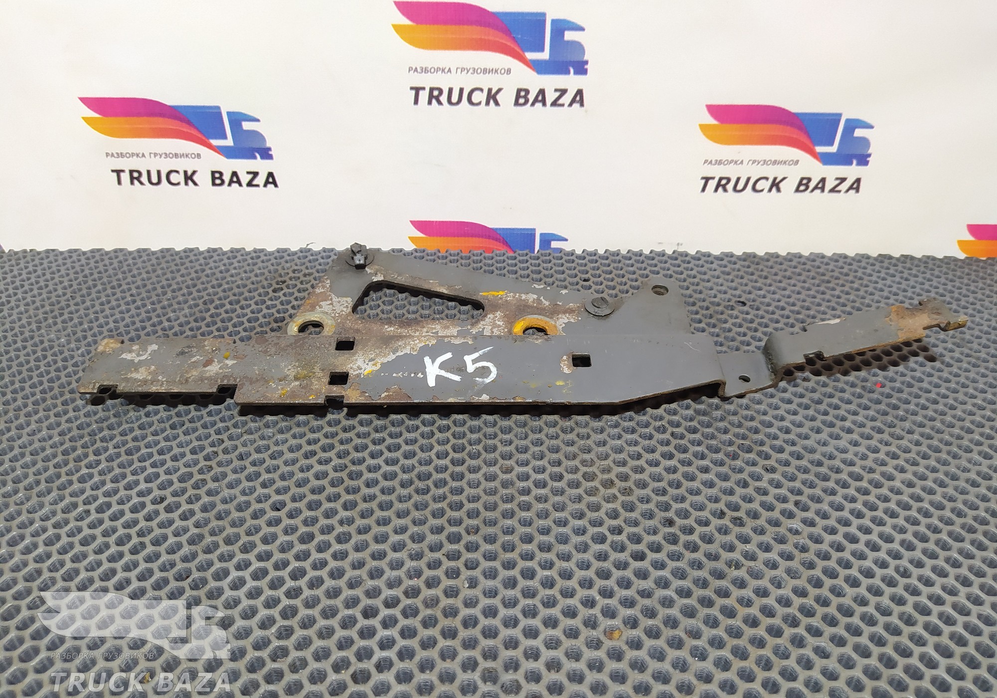 4570101740 Кронштейн регулятора давления для Mercedes-Benz Axor II (с 2004 по 2010)