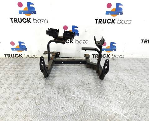 DZ14251244200 Кронштейн подножки правый для Shacman X3000 (с 2014)