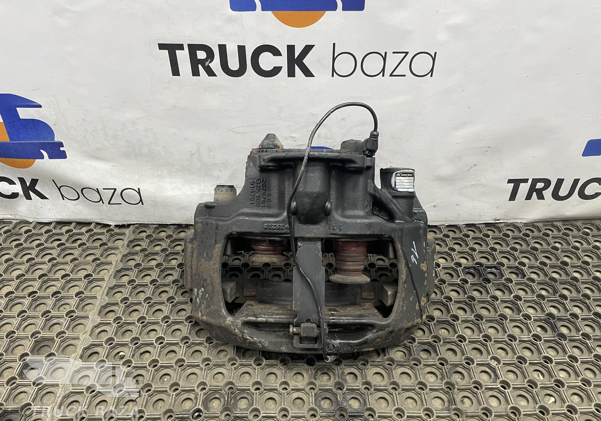 K031679 Суппорт тормозной передний правый