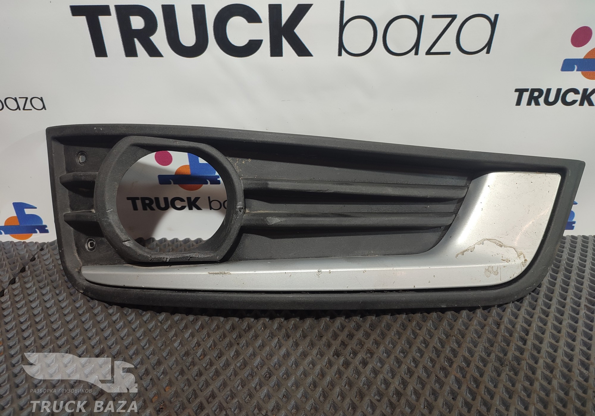 549018416086 Рамка фары противотуманной правой для КАМАЗ 54901