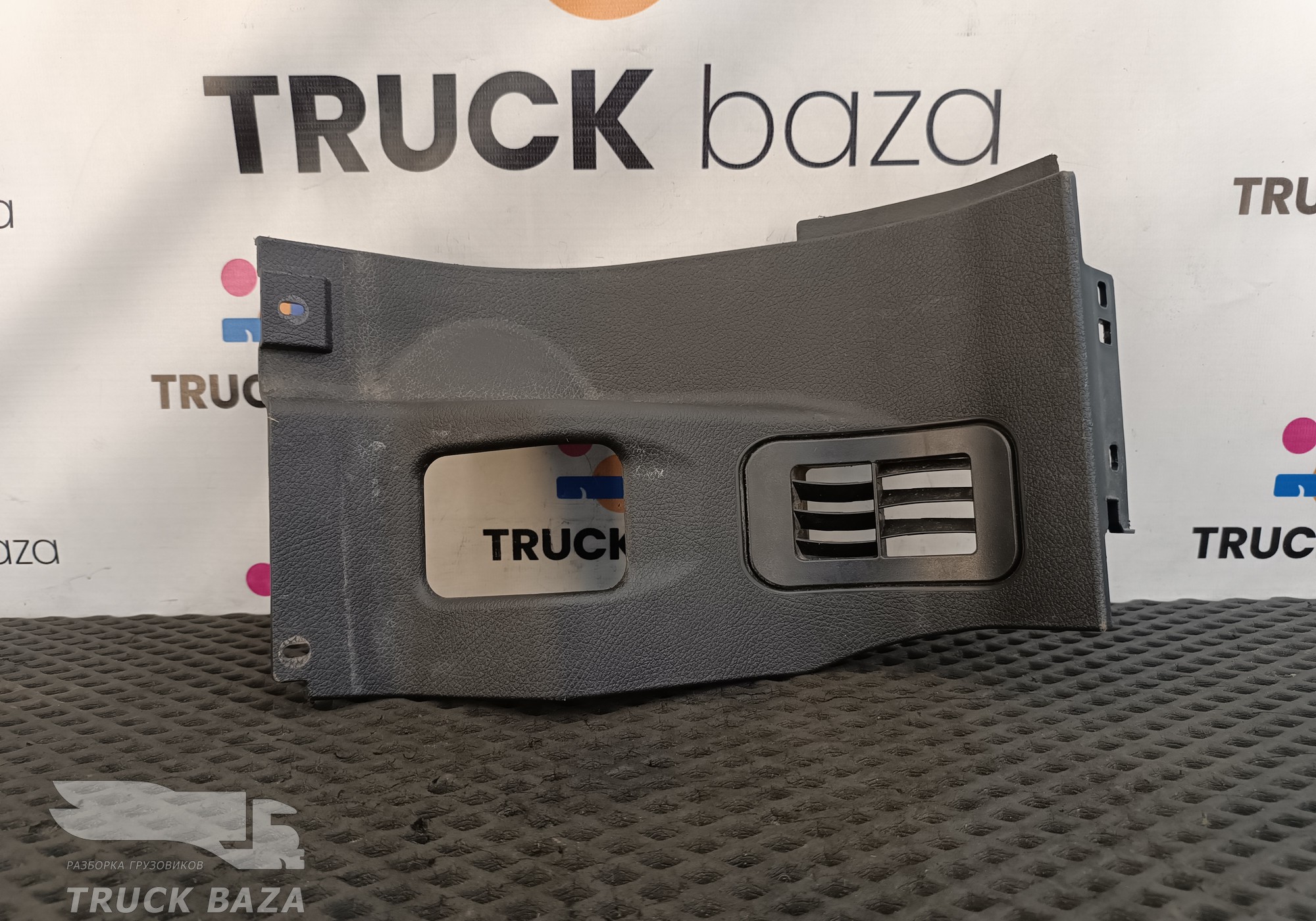 9606803306 Накладка торпедо для Mercedes-Benz Actros New Actros MP4 (с 2011)