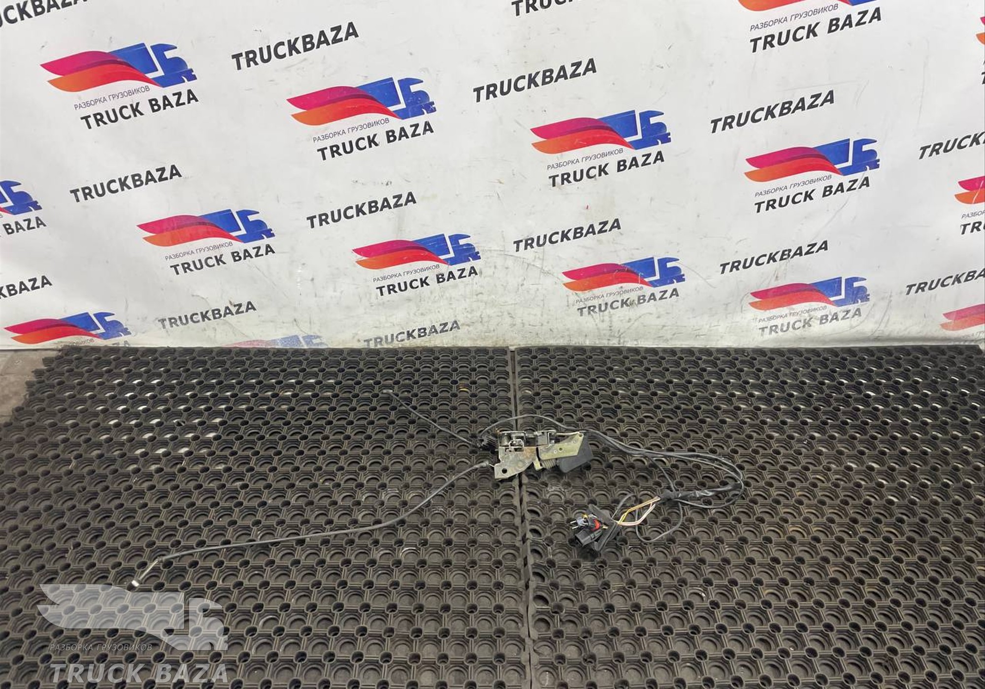 81626806146 Замок двери правый для Man TGX II (с 2012)