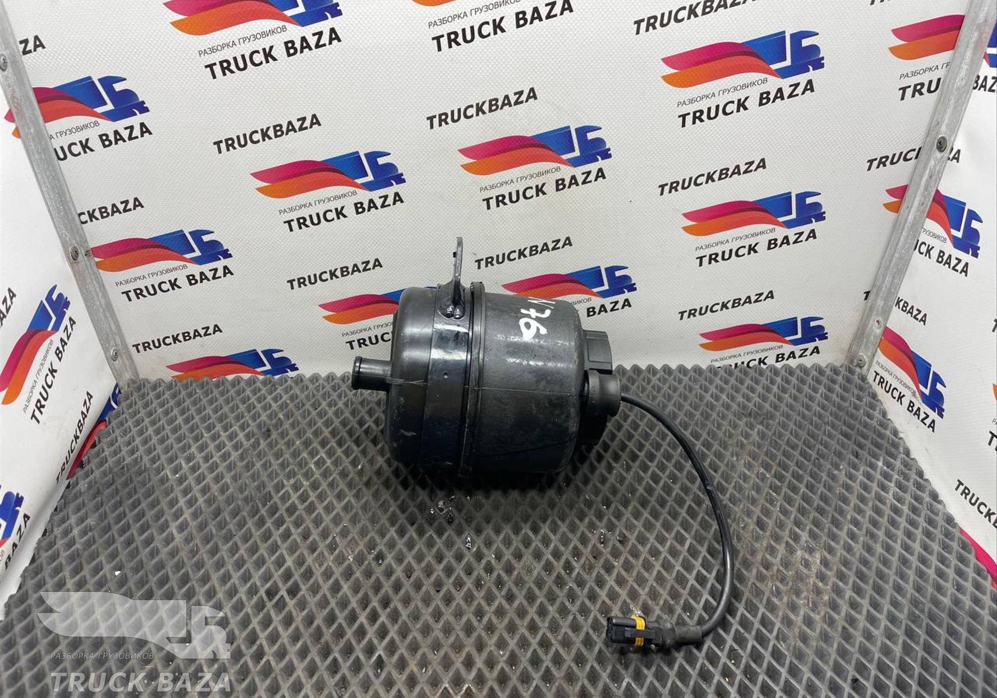 81473016063 Бачок ГУРа для Man TGX TG3 (с 2020)