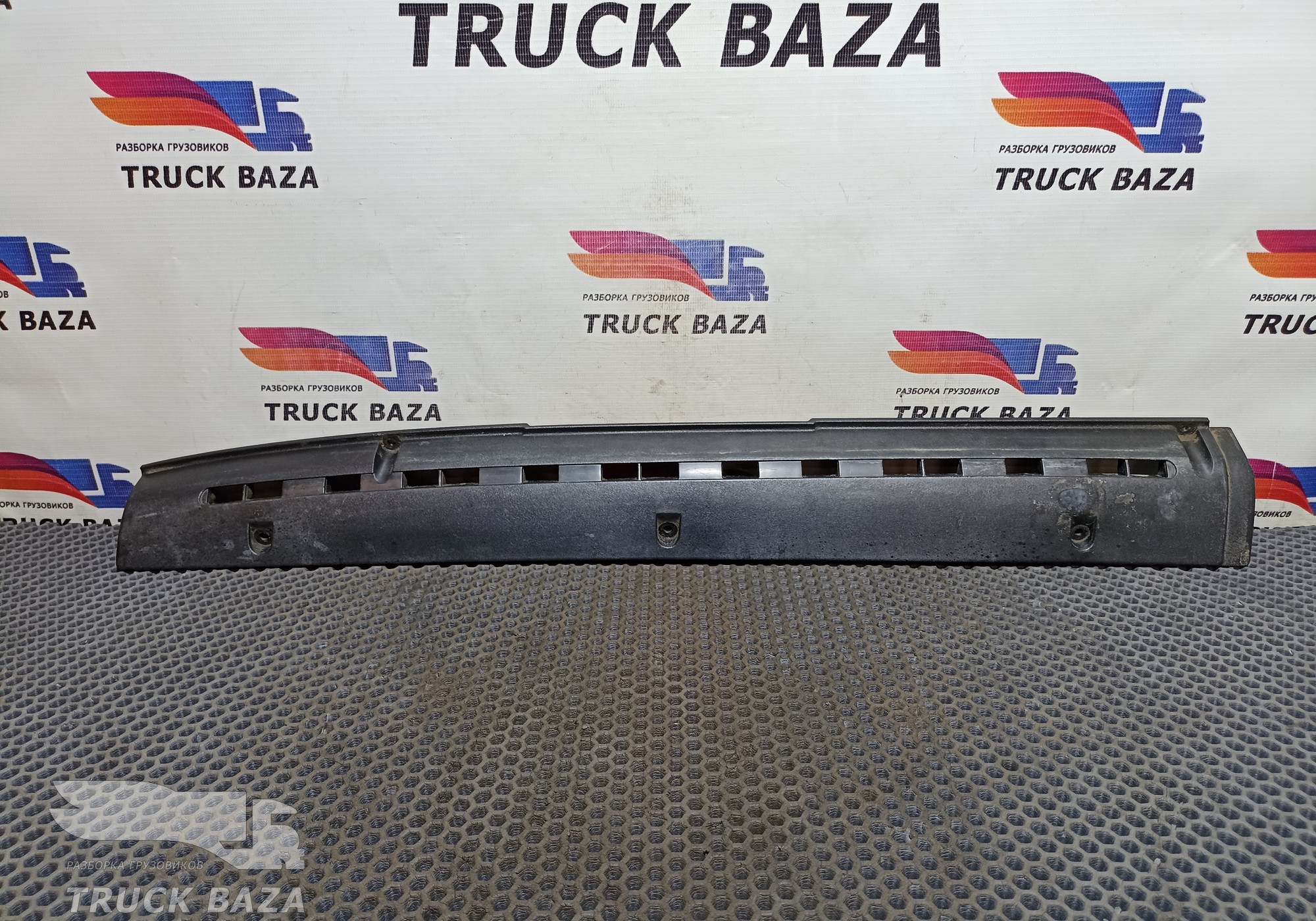 1297409 Накладка торпедо левая для Daf 95XF