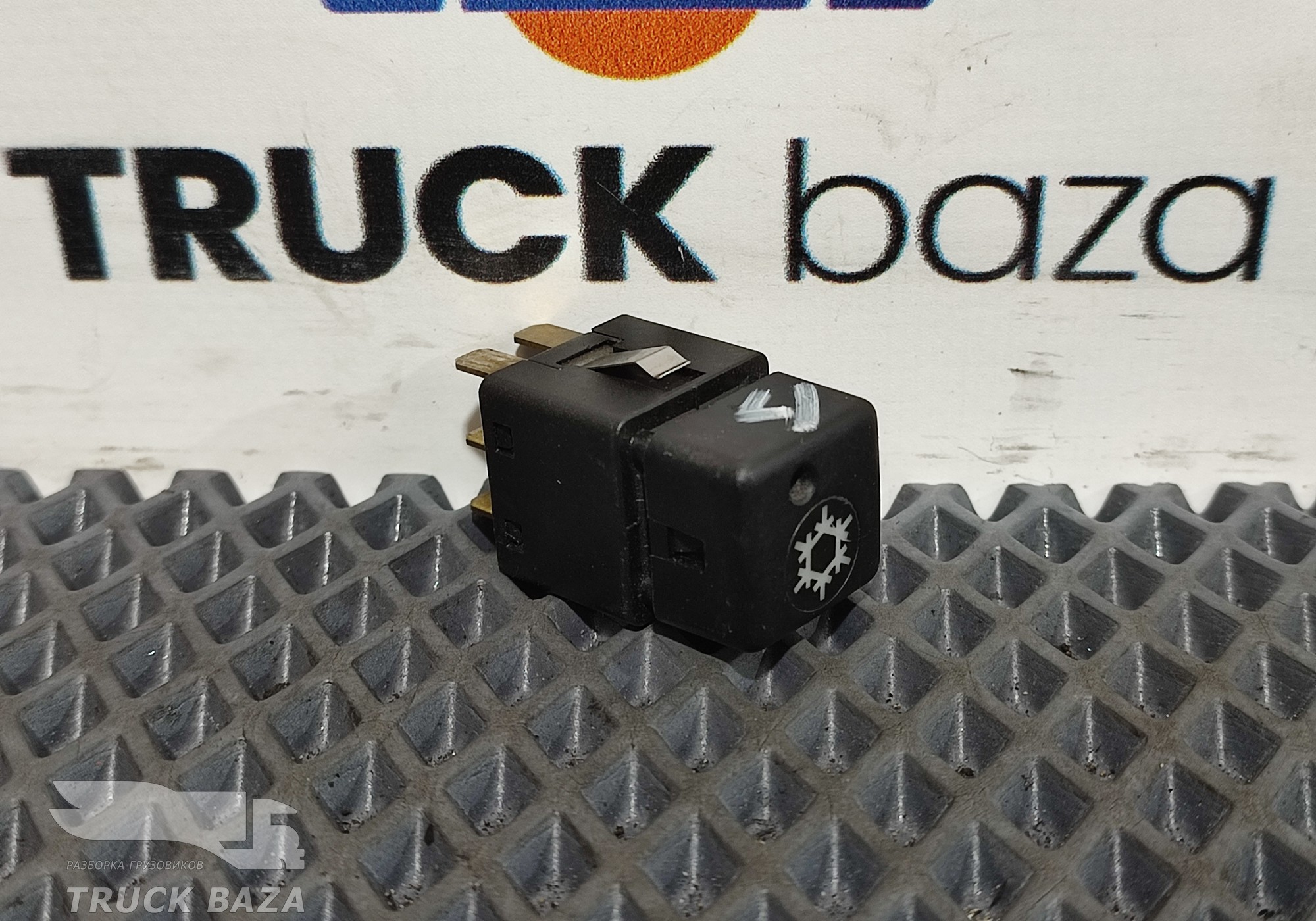 1435604 Кнопка кондиционера