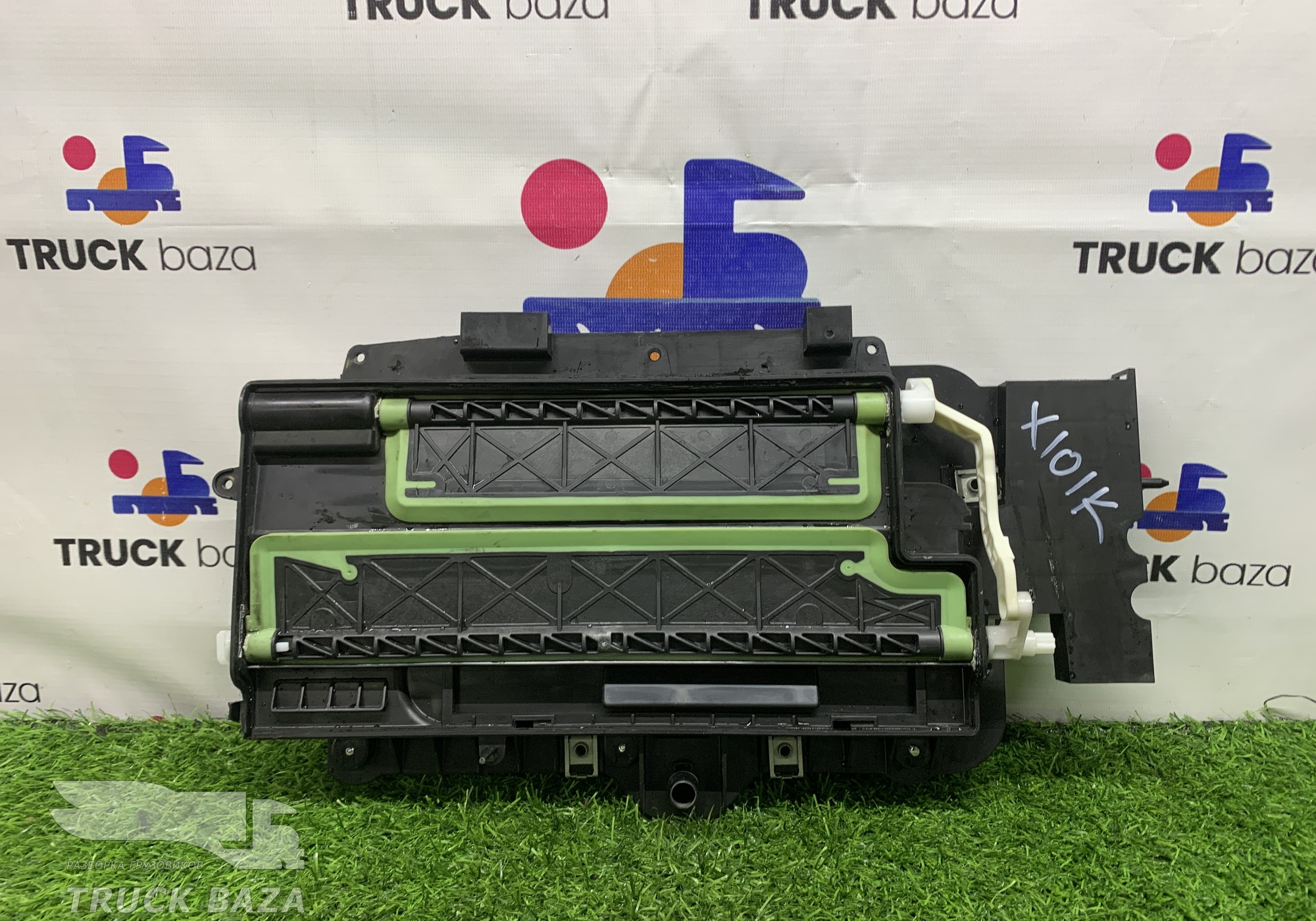 G115140350 Накладка отопителя для Daf XF106 (с 2012)