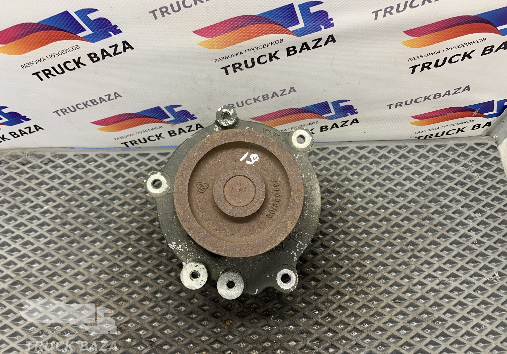 1828162 Насос водяной (помпа) для Daf XF105